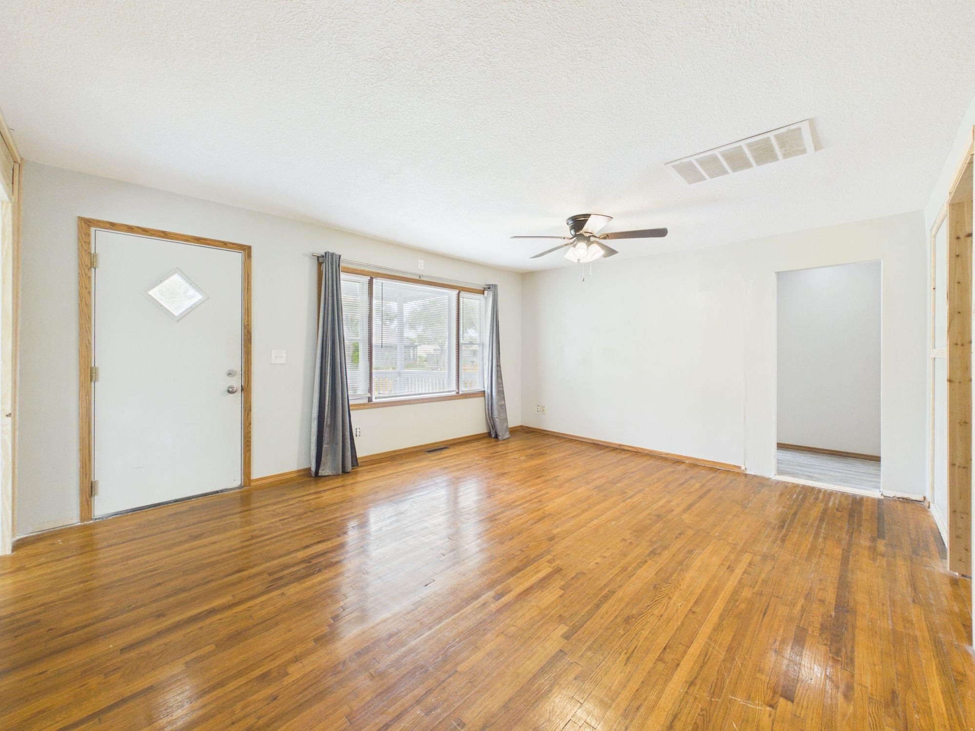 1642 S Sedgwick St Property Photo 3
