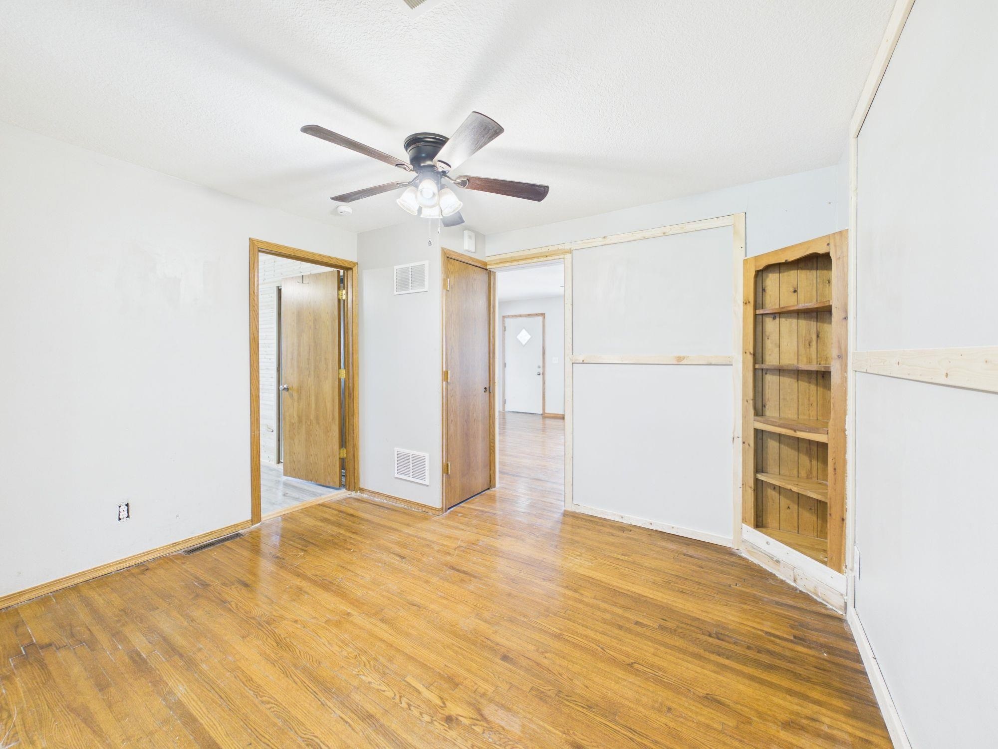 1642 S Sedgwick St Property Photo 5