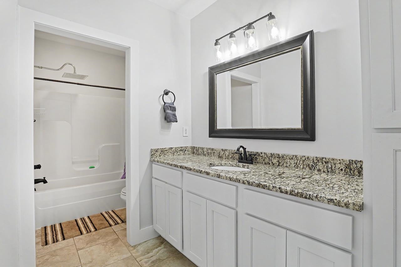 4617 W Emerald Bay St. Property Photo 31