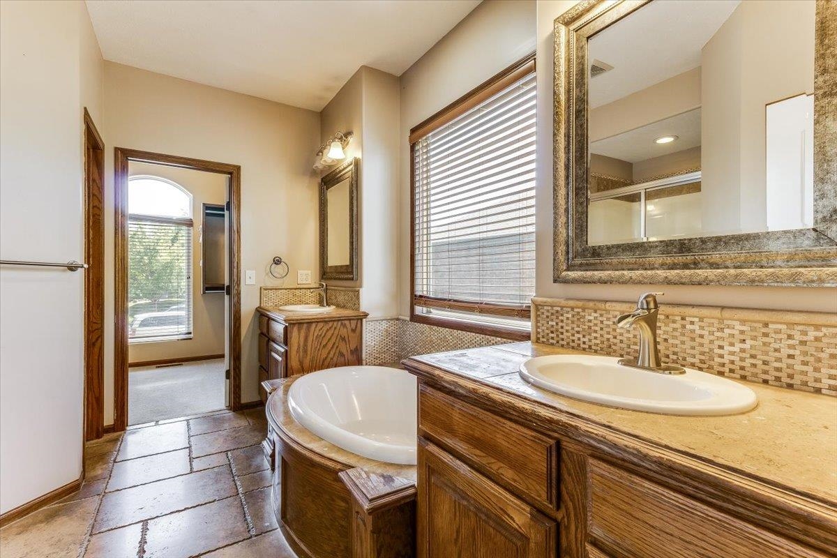 10022 W Westlakes Ct. Property Photo 9