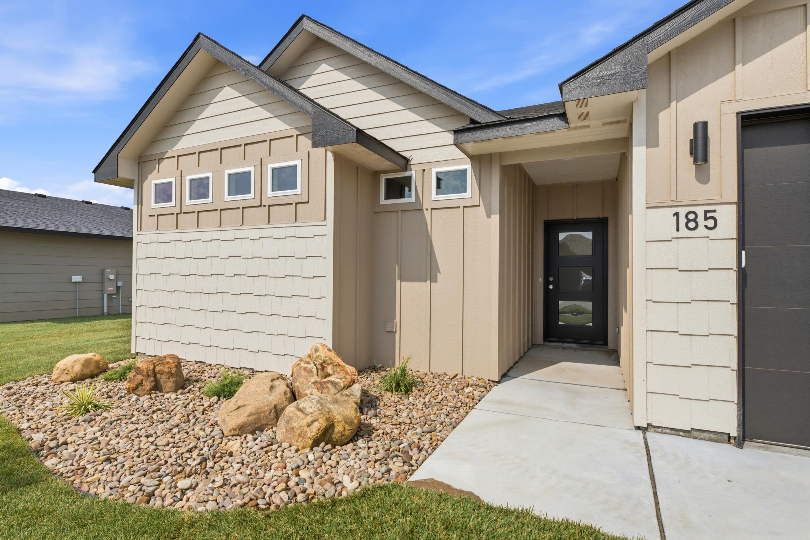185 Tomahawk Property Photo 3