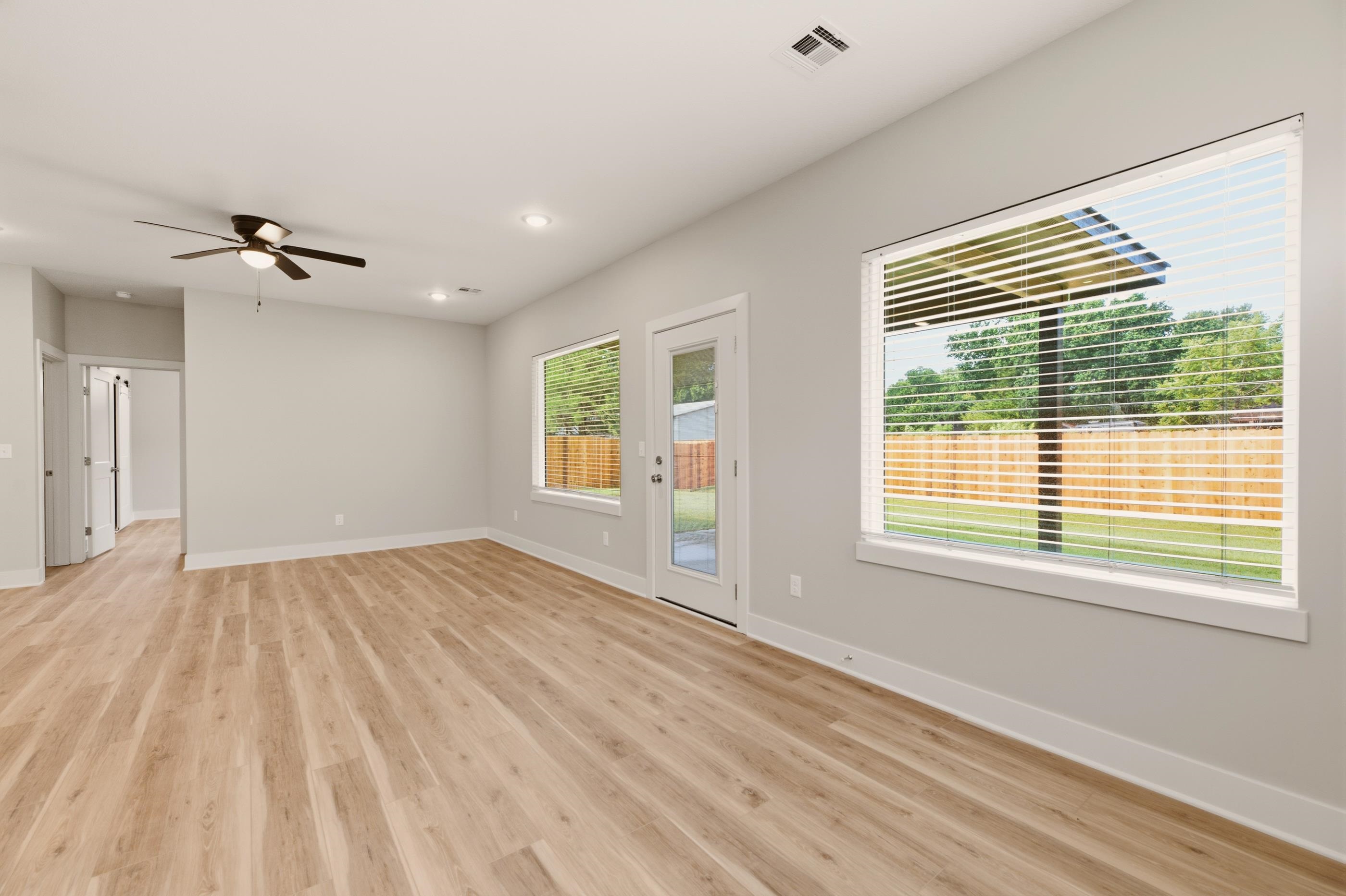 207 Tomahawk Property Photo 12