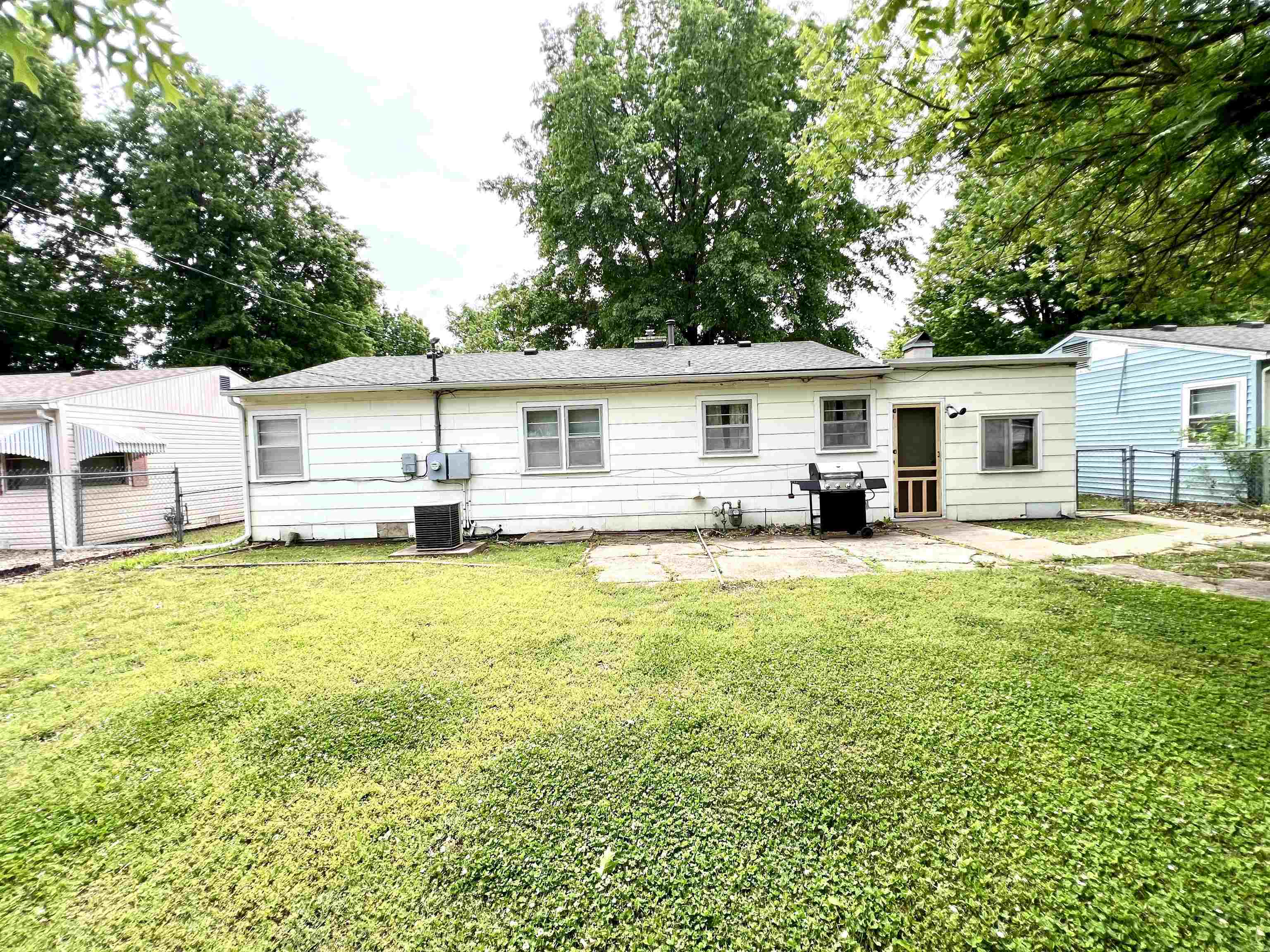 236 Random Rd Property Photo 17
