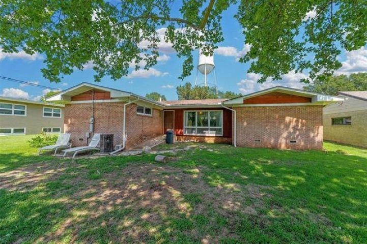606 N Kansas Ave Property Photo 20