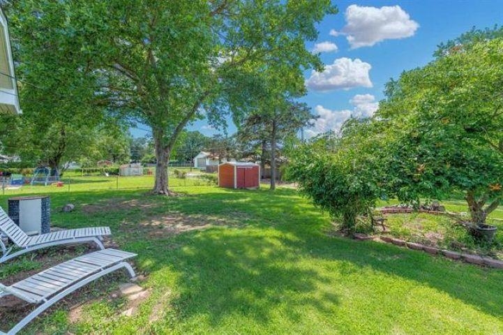 606 N Kansas Ave Property Photo 21