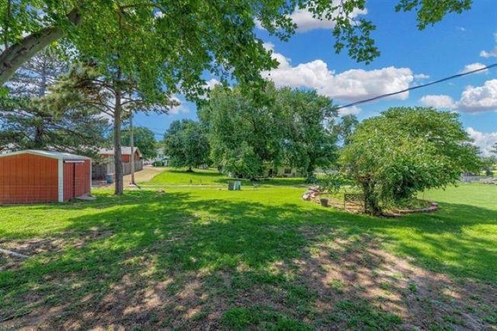606 N Kansas Ave Property Photo 22