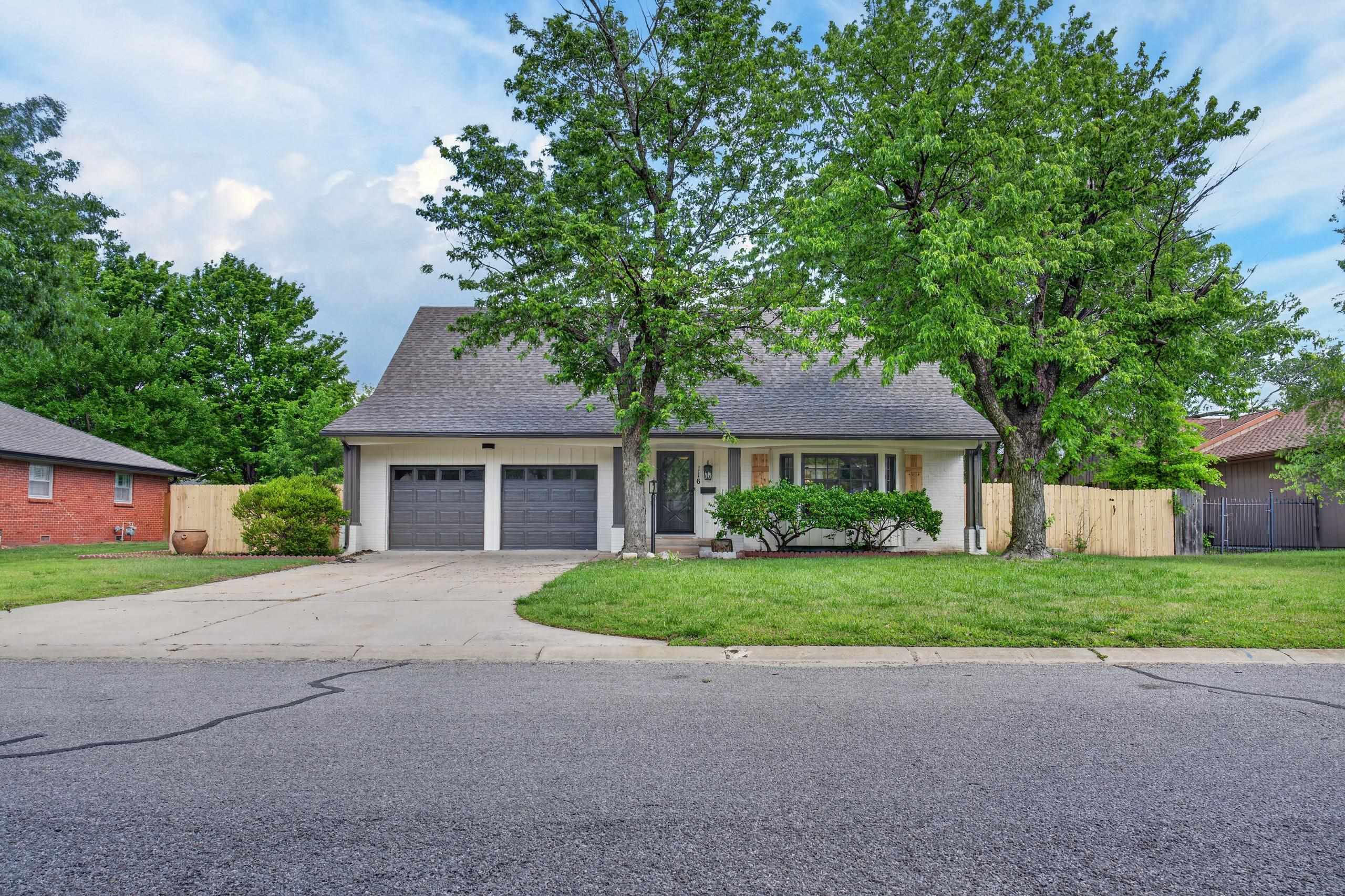 116 N Burr Oak Rd Property Photo 1