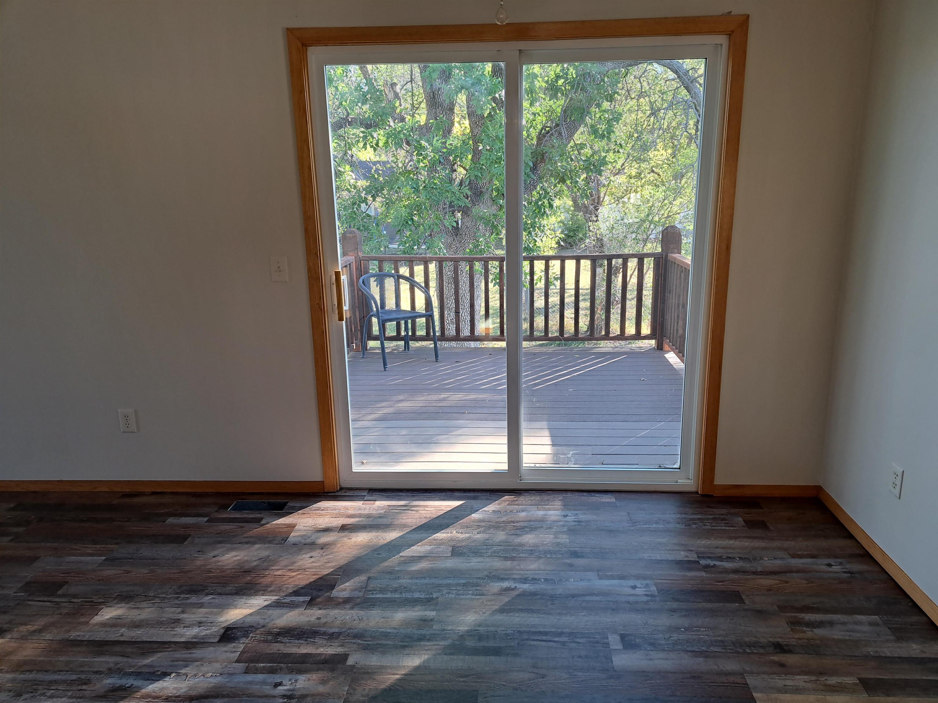 235 W Wood Ave Property Photo 8