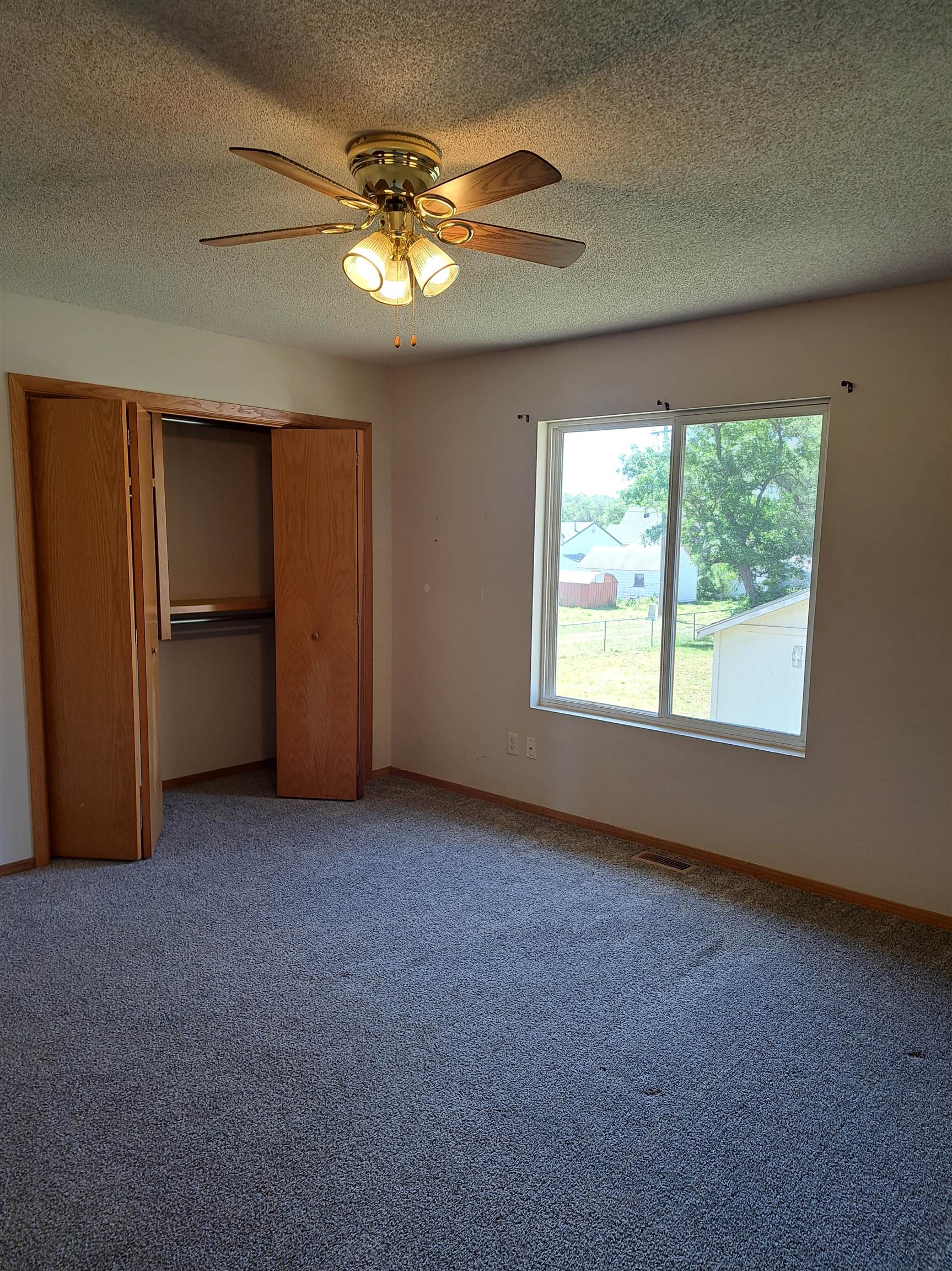 235 W Wood Ave Property Photo 15