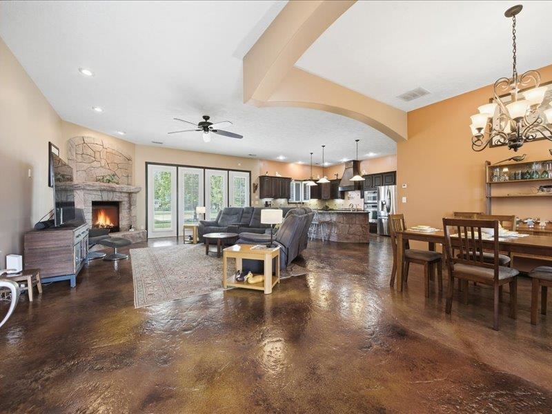 601 Stone Lake Circle Property Photo 6