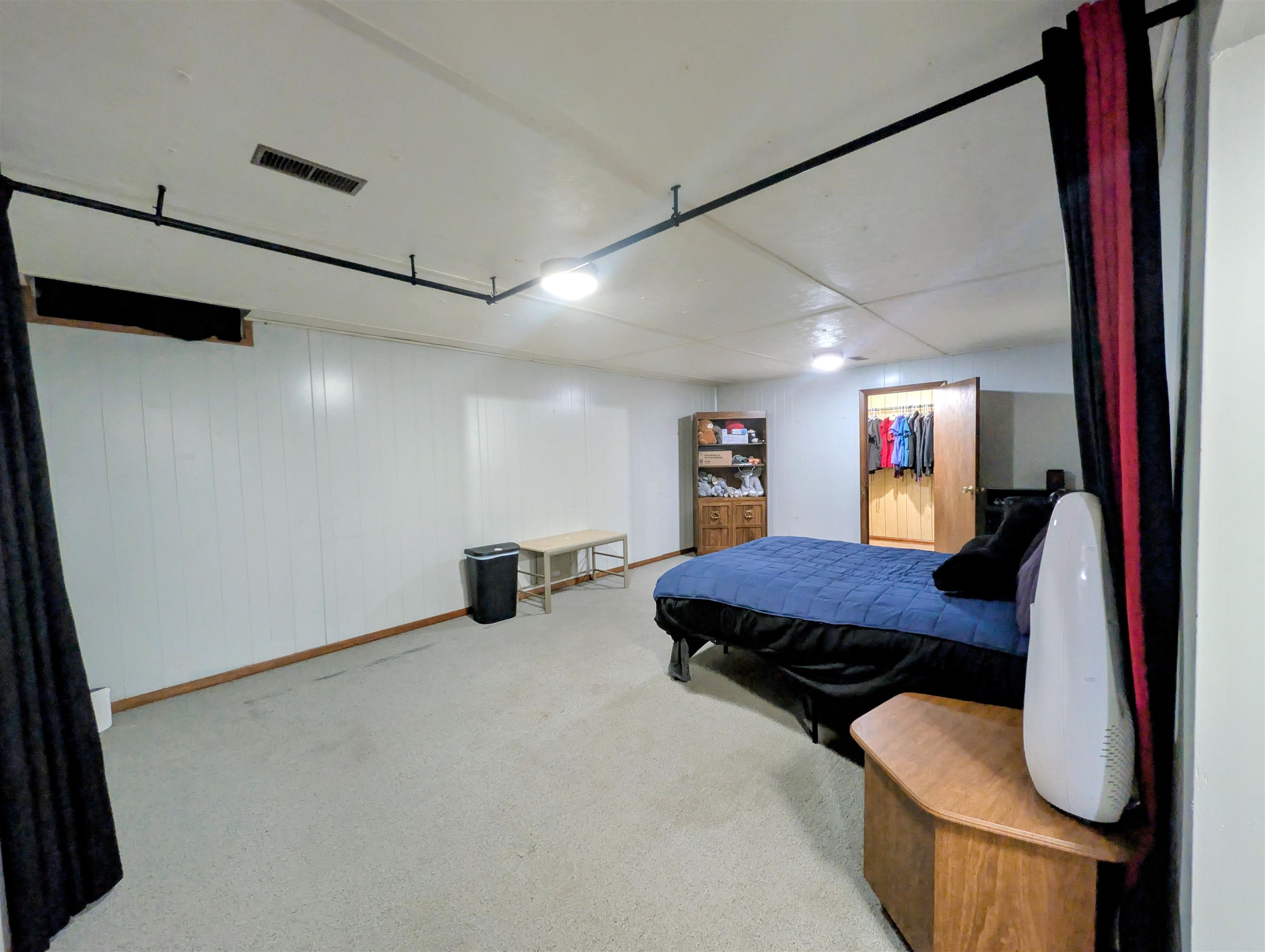 214 N Sedgwick Property Photo 17