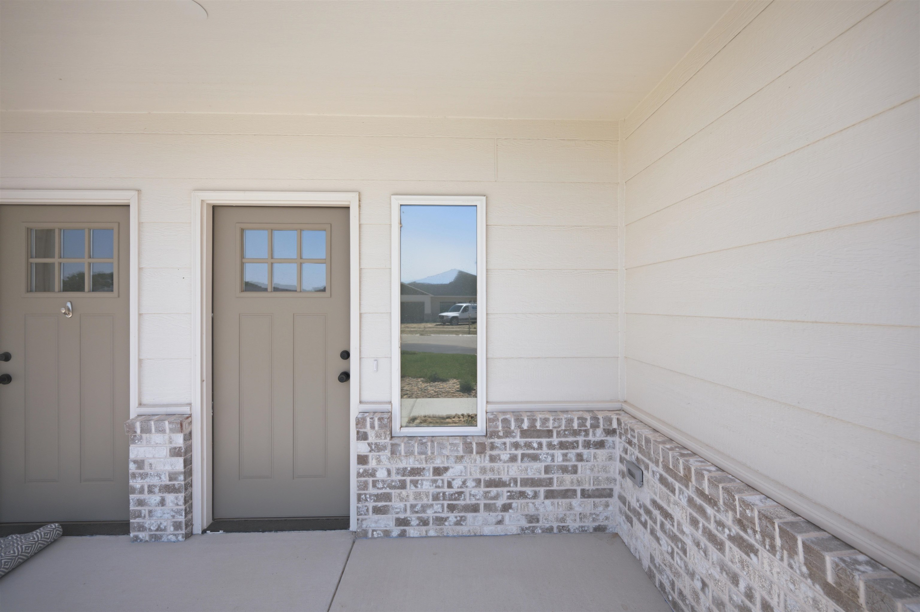 119-121 N Mendocino Ct Property Photo 5