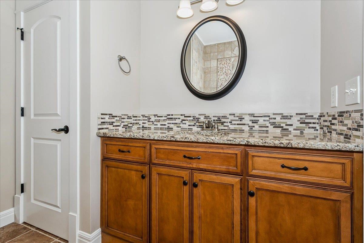 6441 S Cedardale Ave. Property Photo 15