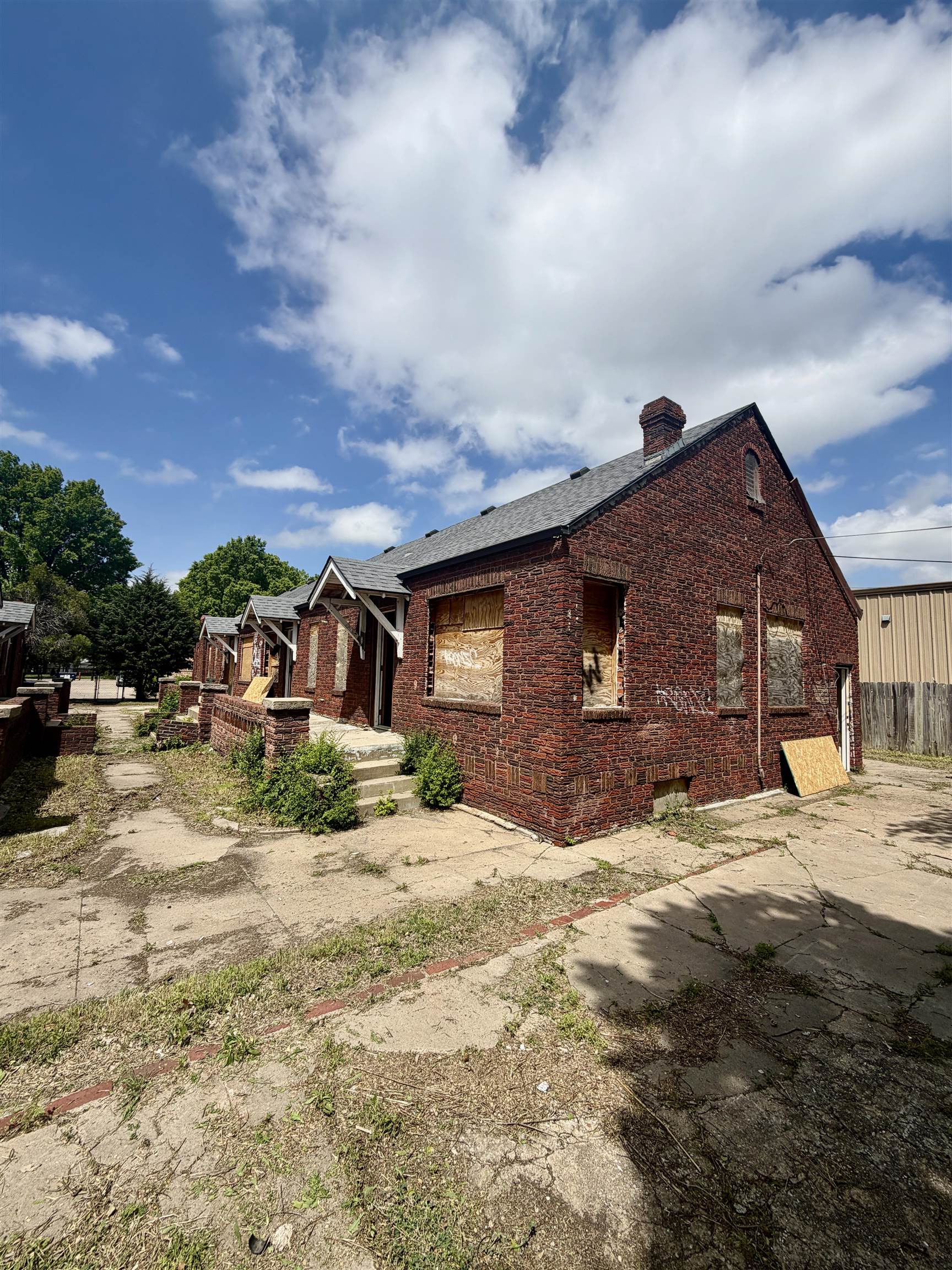 442 N Minnesota Property Photo 1