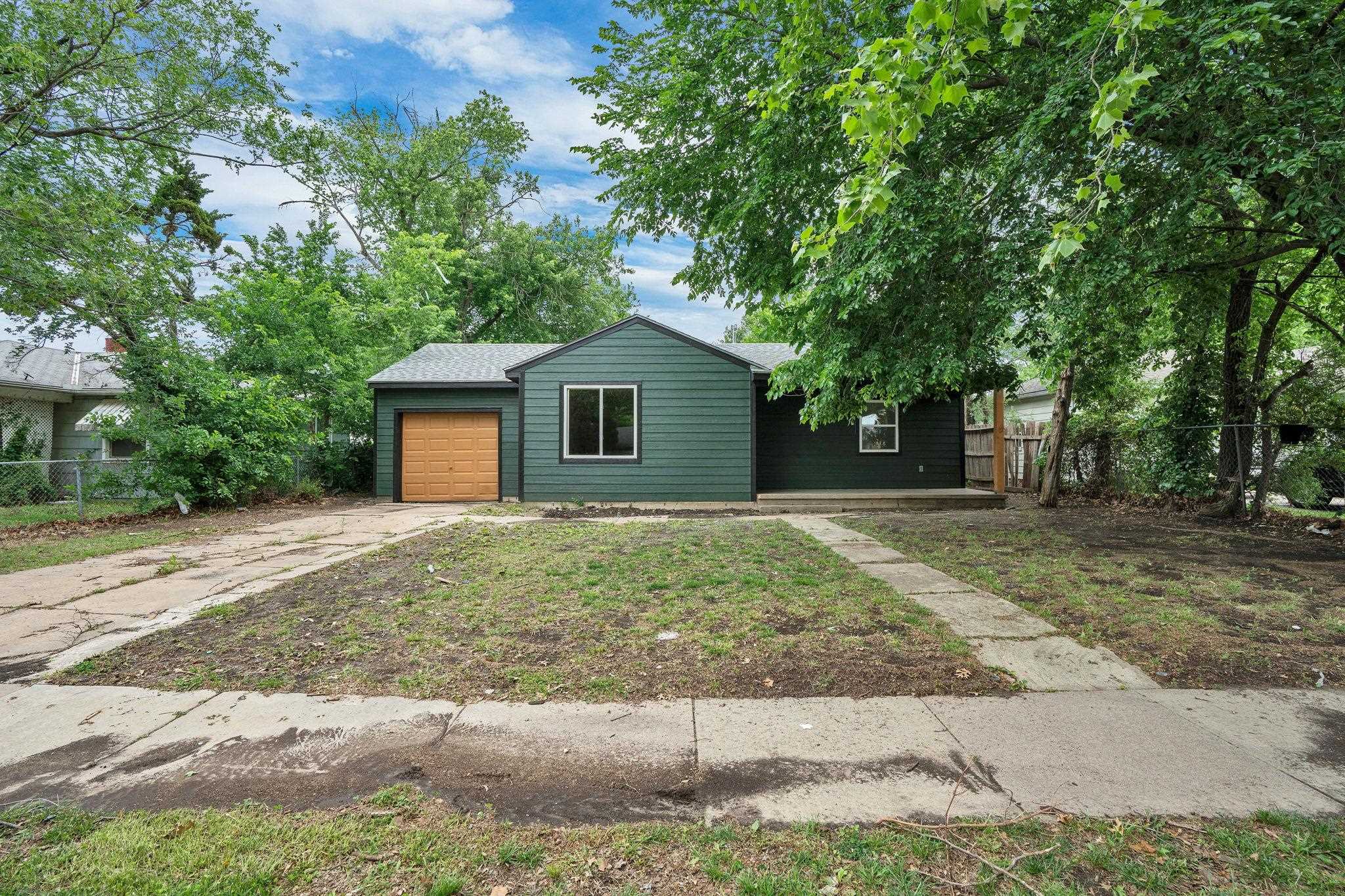 2612 N Green Property Photo 1