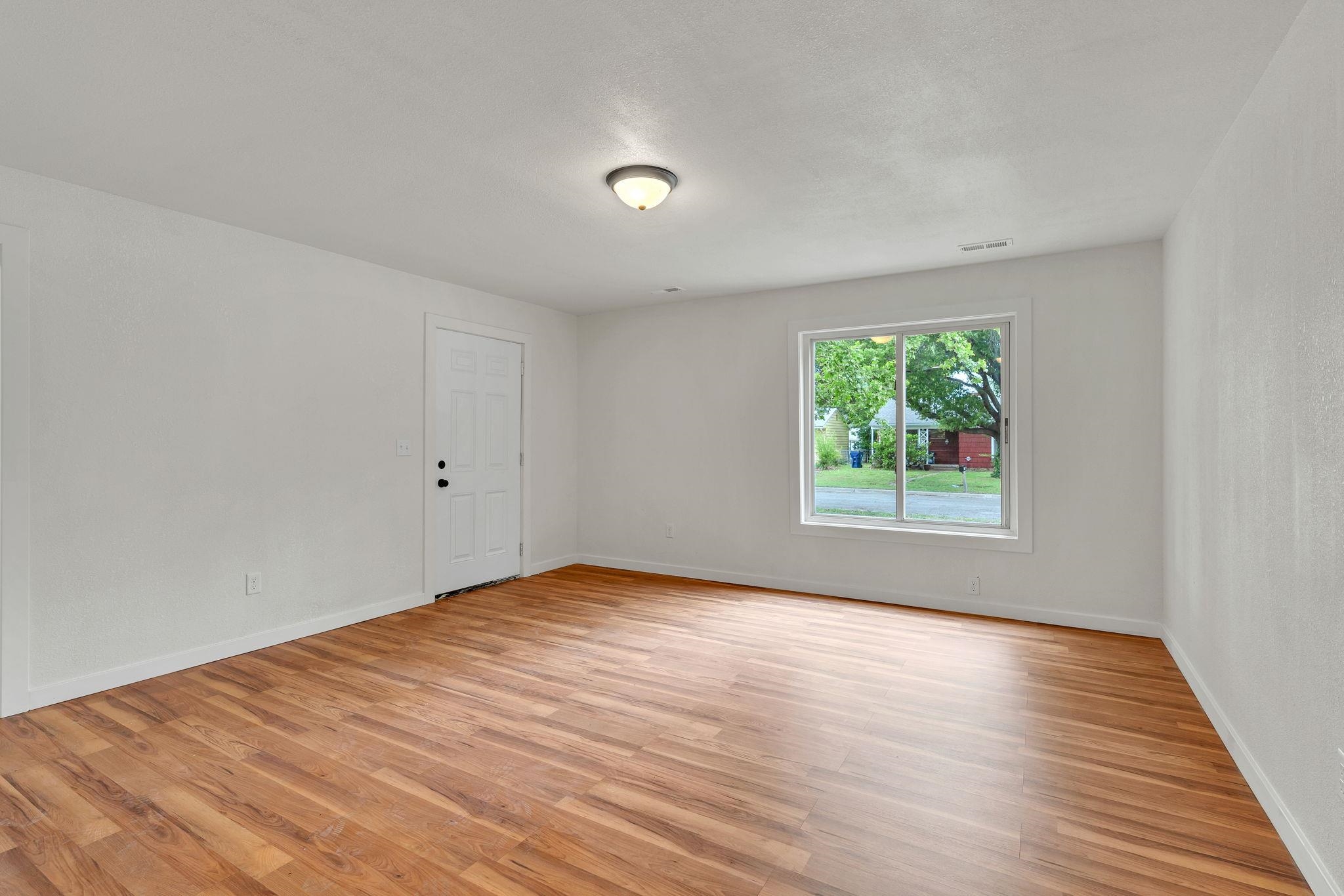 2612 N Green Property Photo 7