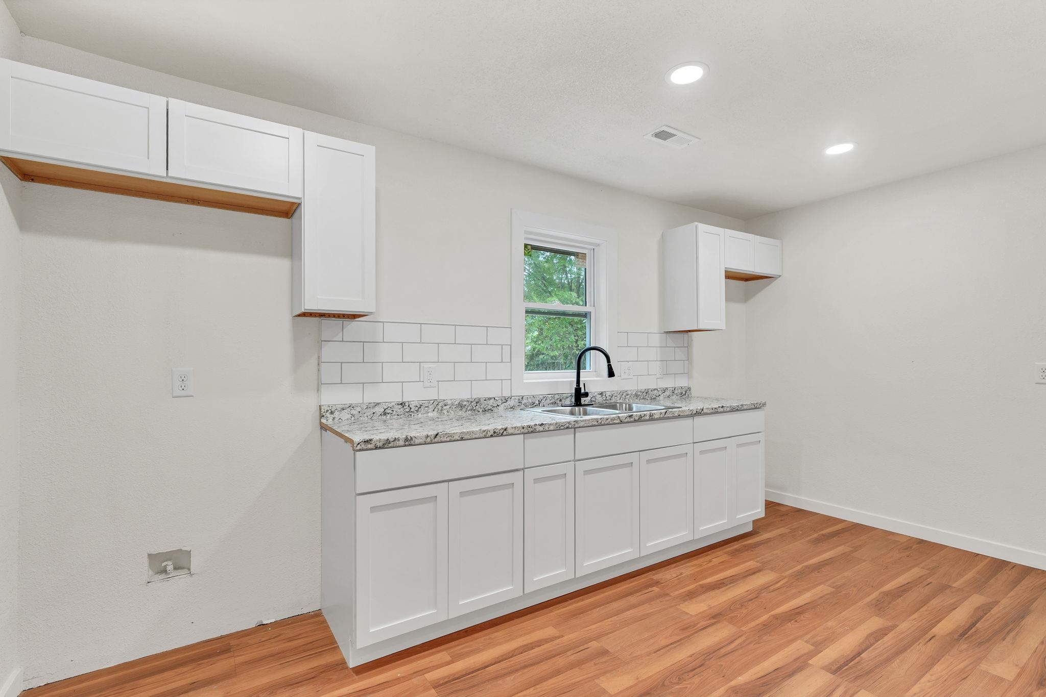 2612 N Green Property Photo 13