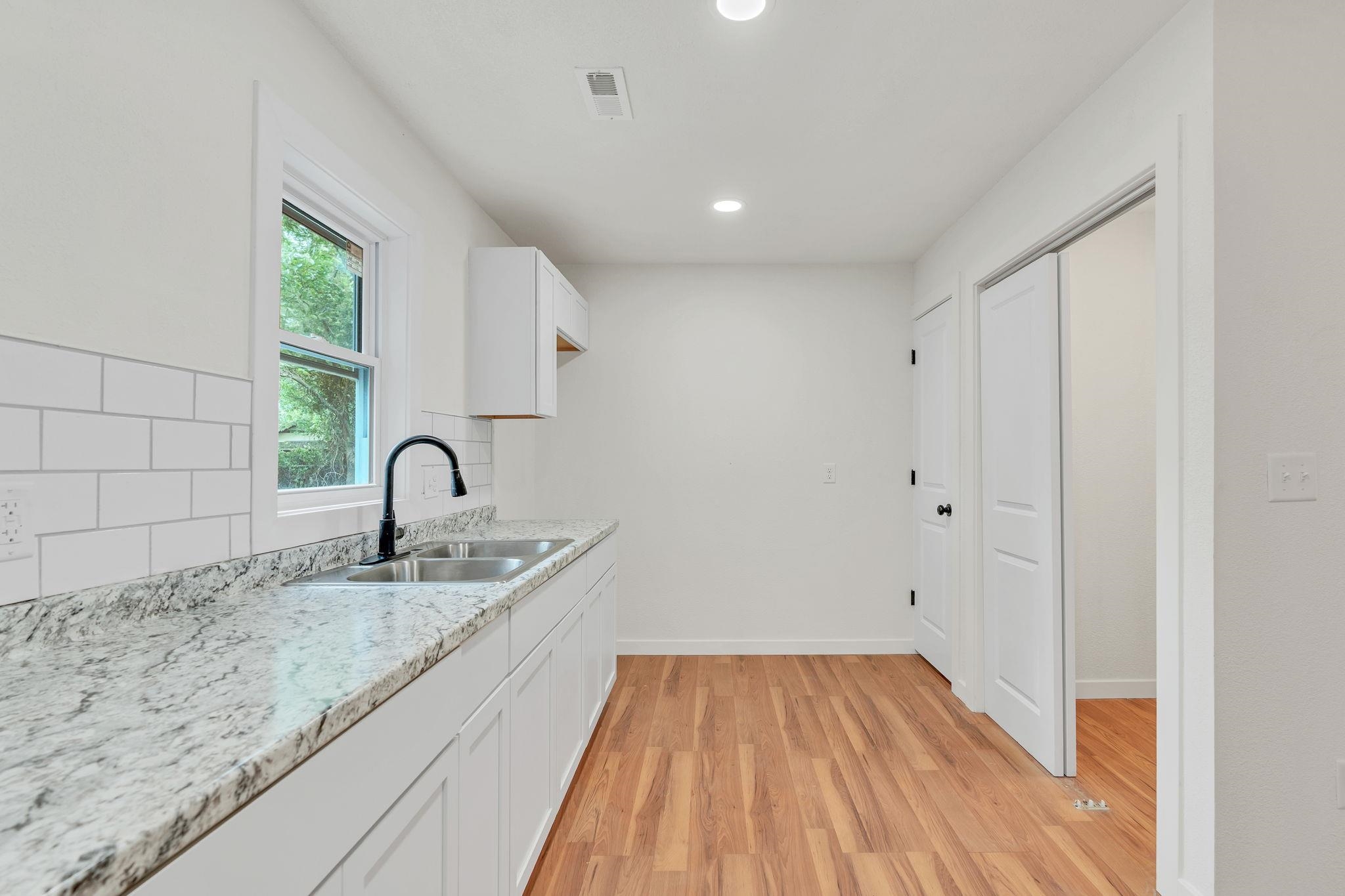 2612 N Green Property Photo 14