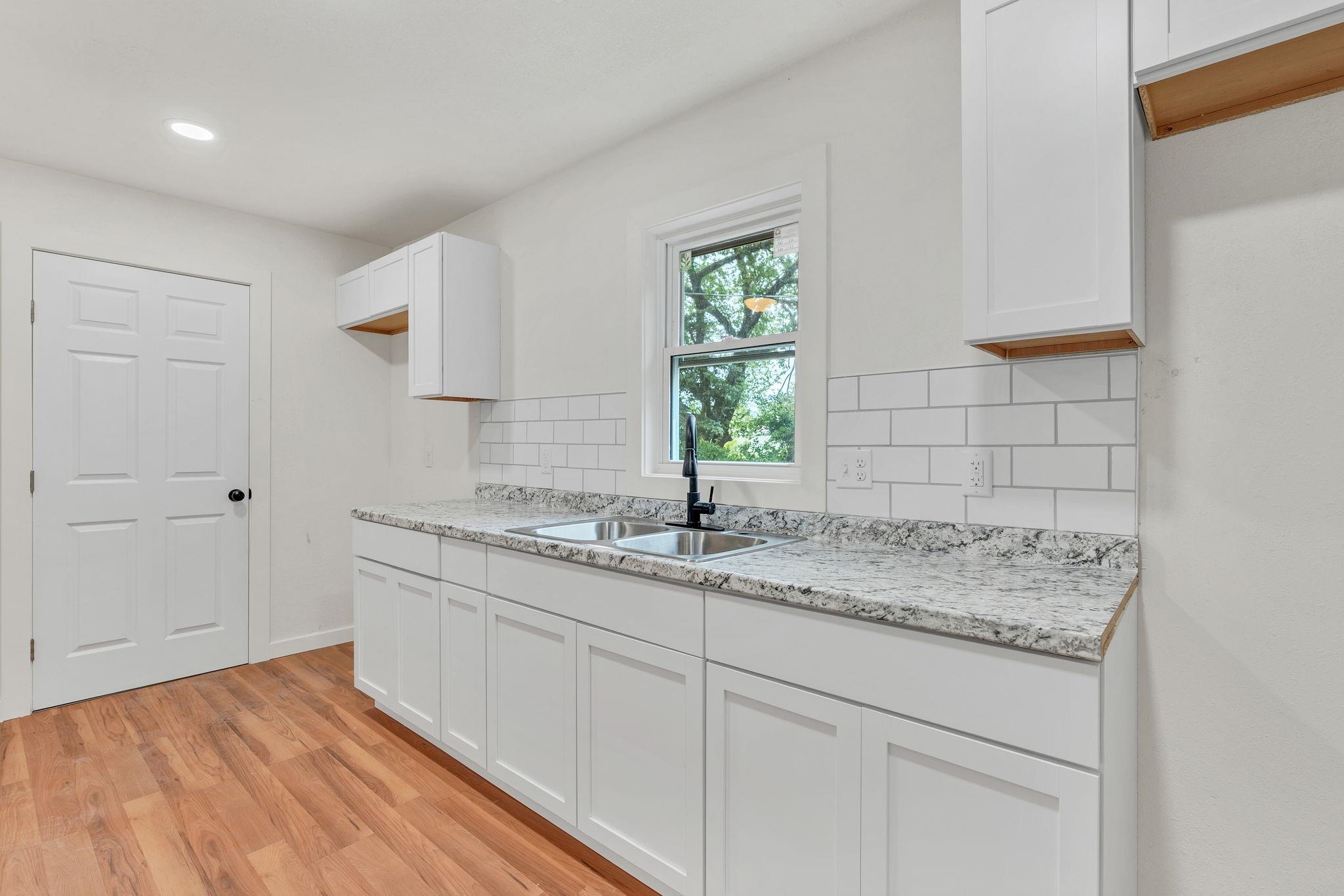 2612 N Green Property Photo 17