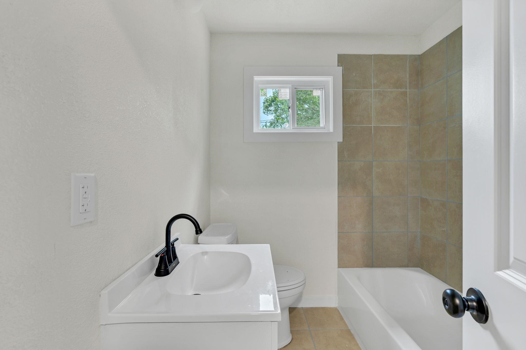 2612 N Green Property Photo 22