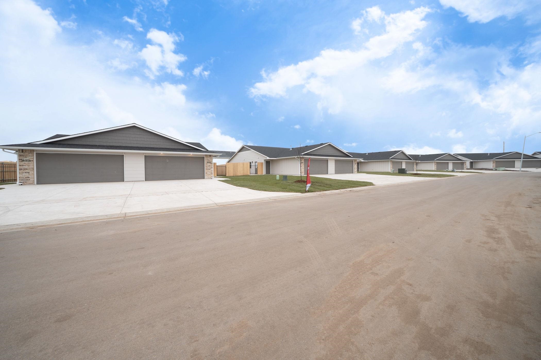 16802 W Lawson Property Photo 21
