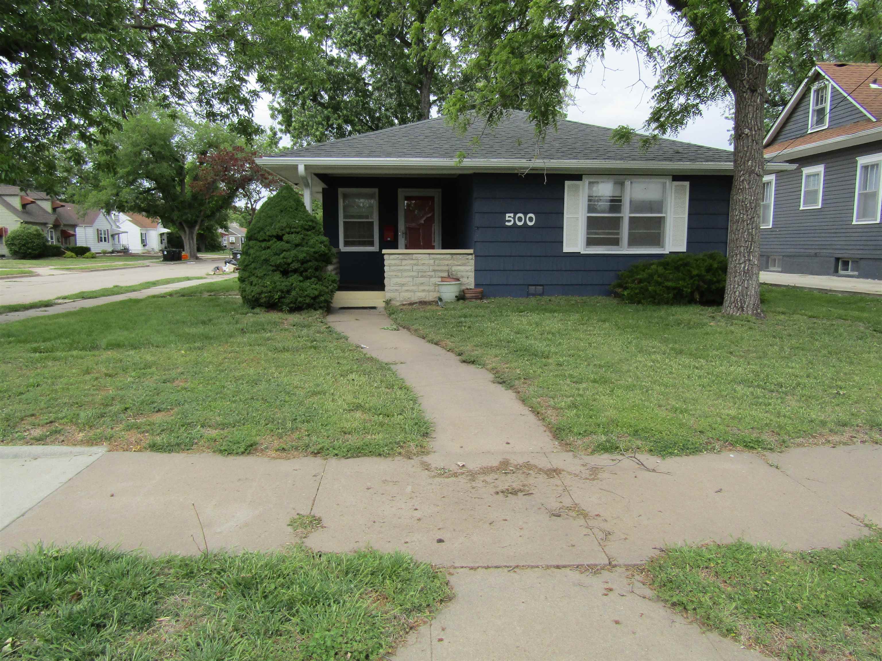 500 W Beloit Ave. Property Photo 1