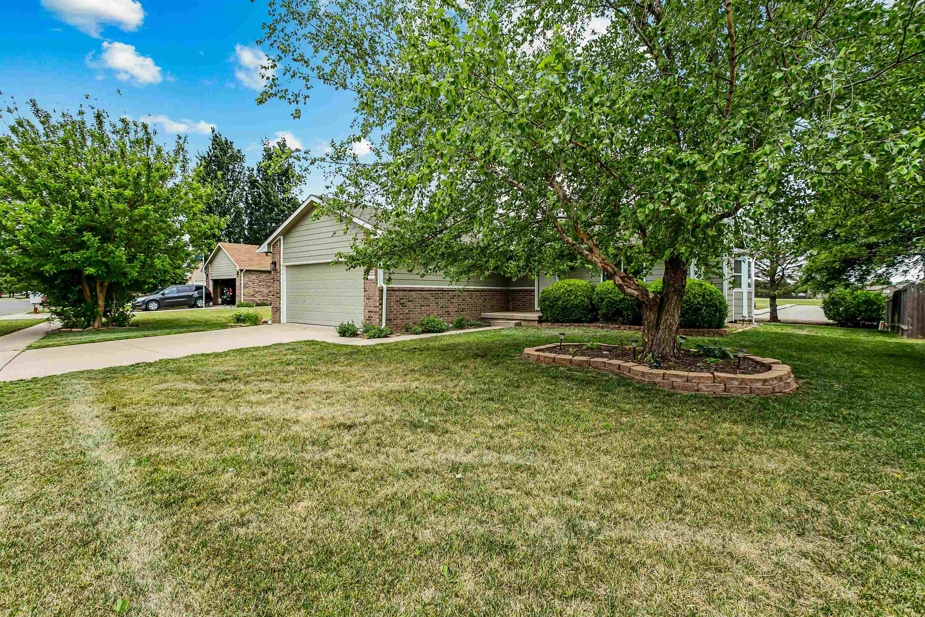 10414 W Haskell St Property Photo 3