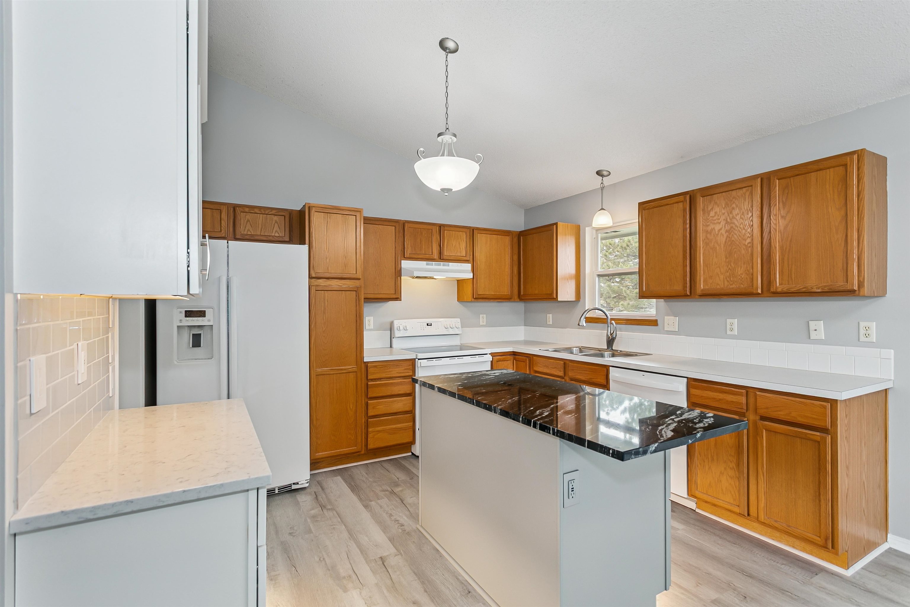 10414 W Haskell St Property Photo 7