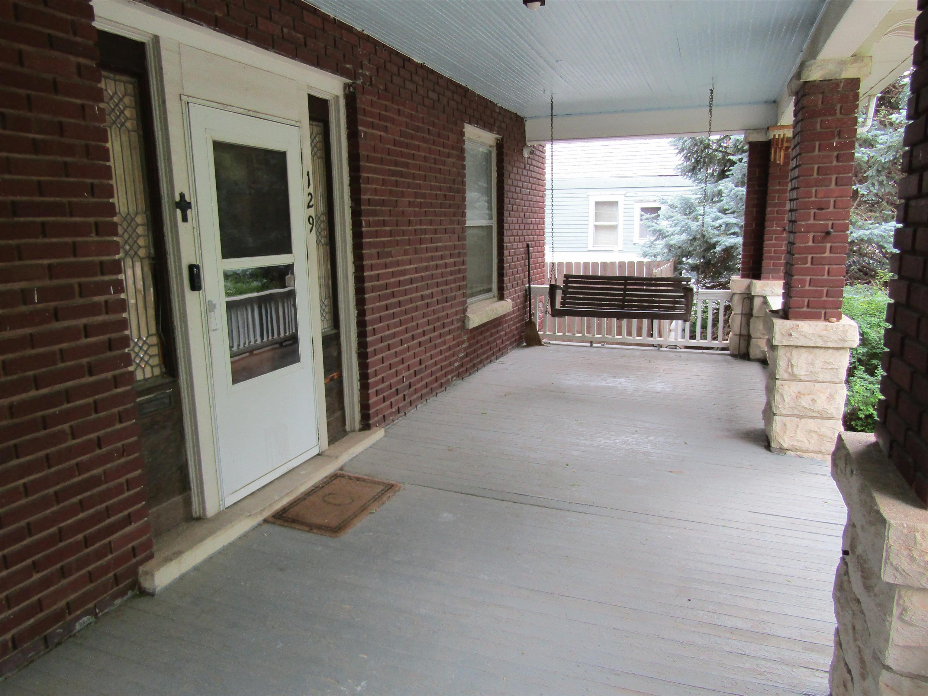 129 S 10th St. Property Photo 7