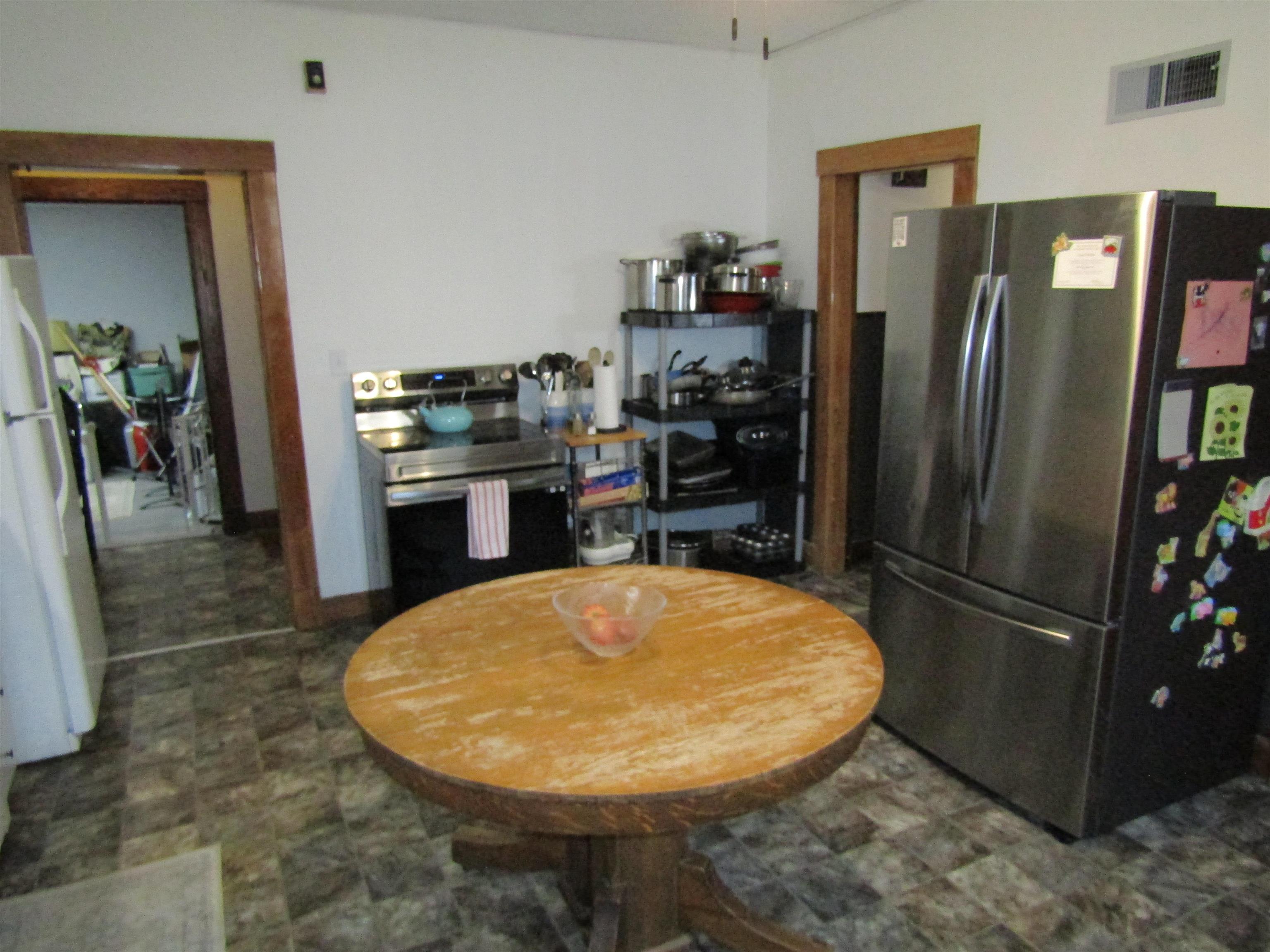129 S 10th St. Property Photo 16