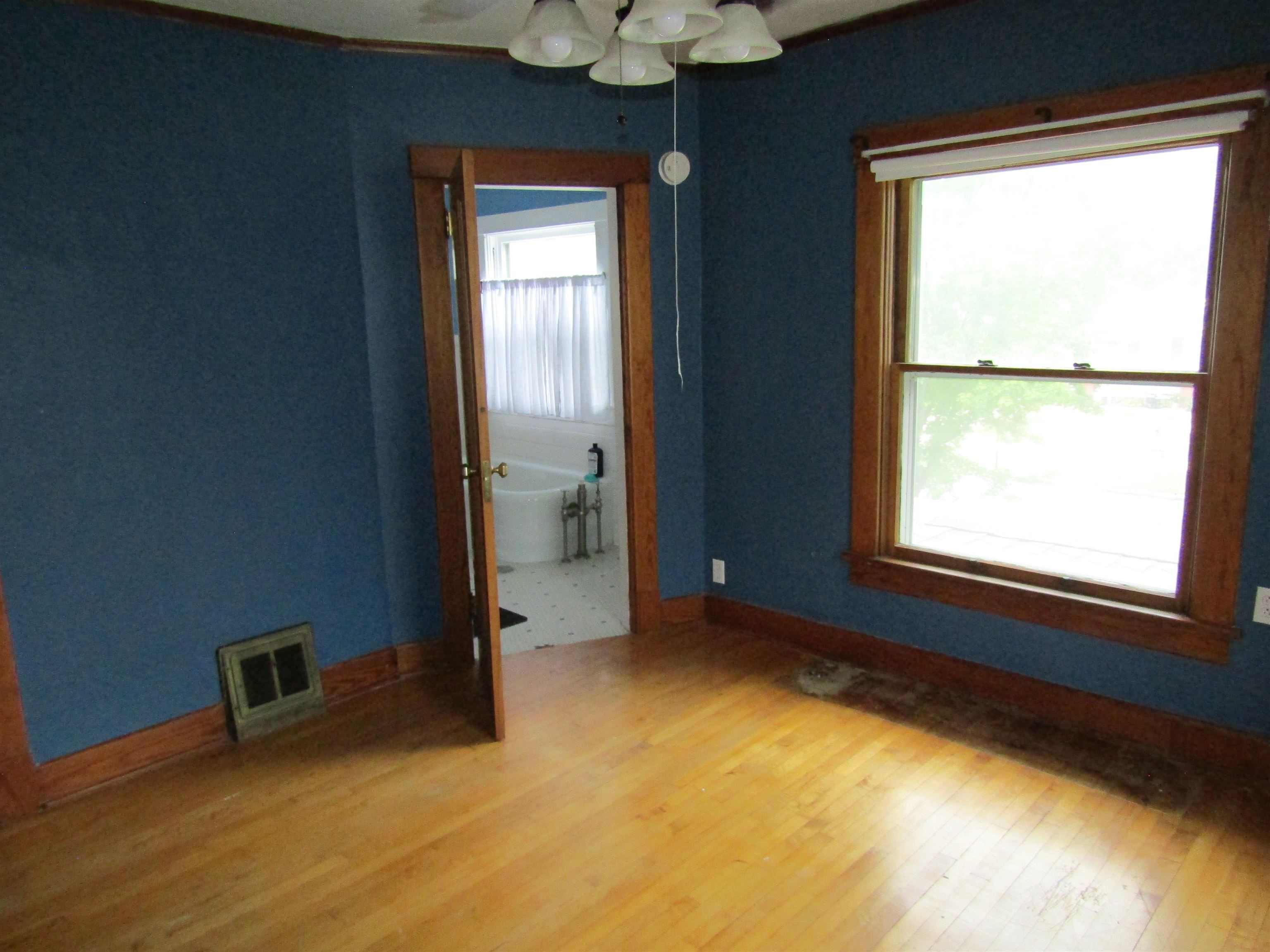 129 S 10th St. Property Photo 25