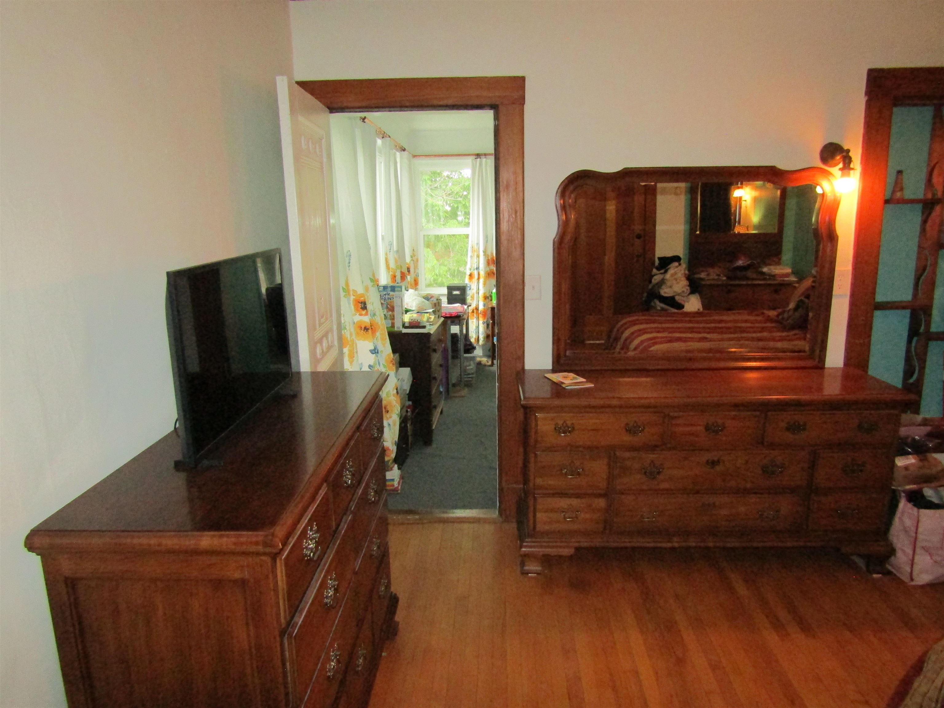 129 S 10th St. Property Photo 30