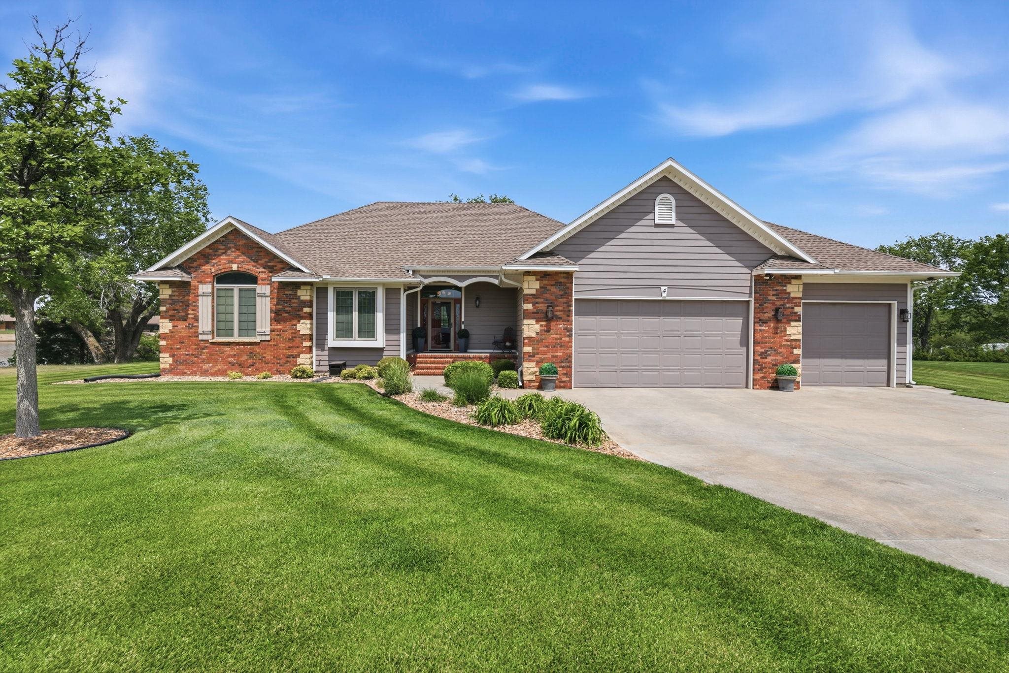 4 Waterbrook Terrace Property Photo 1