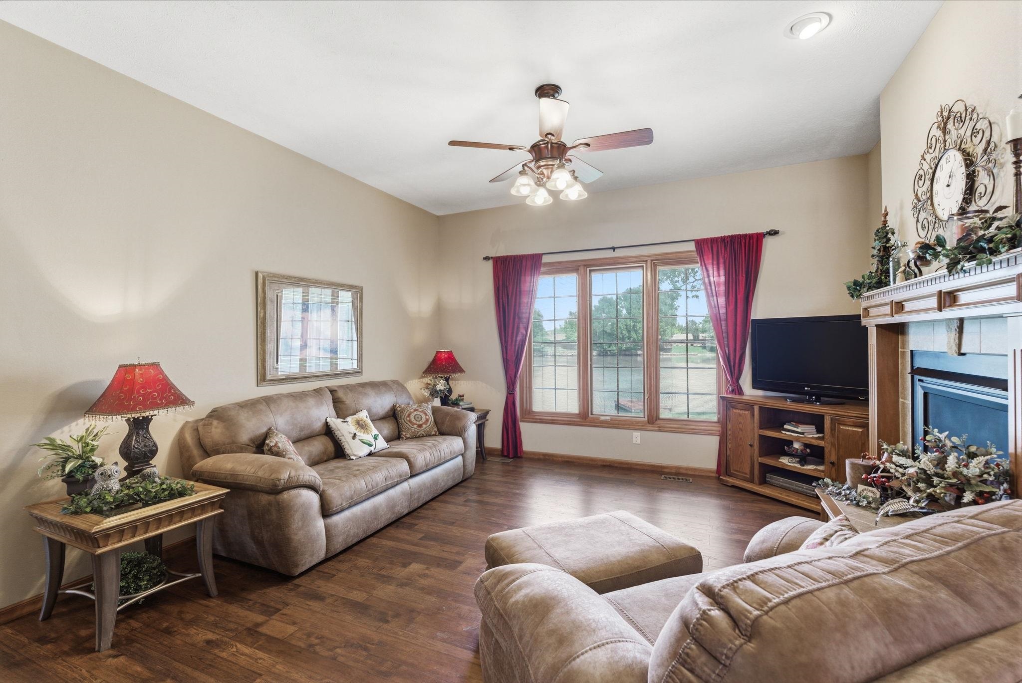 4 Waterbrook Terrace Property Photo 5
