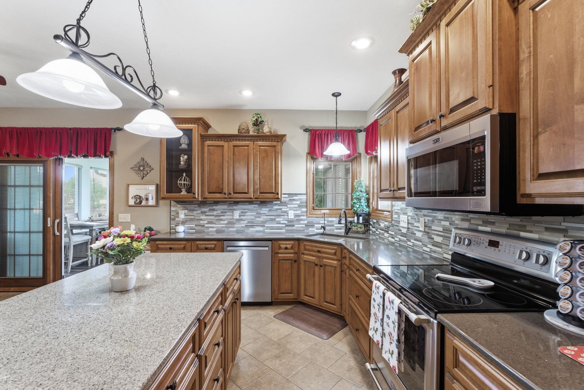 4 Waterbrook Terrace Property Photo 10