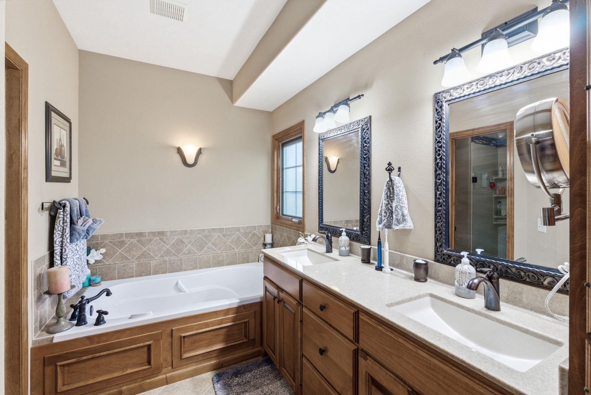 4 Waterbrook Terrace Property Photo 17