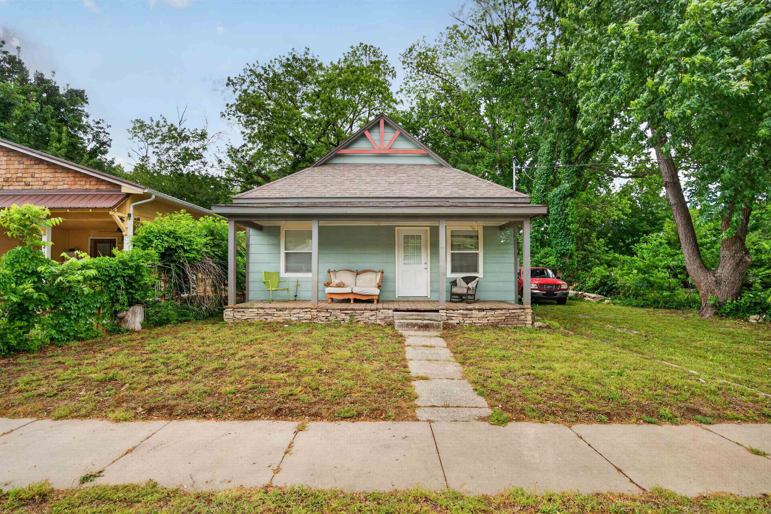 414 Andrews St Property Photo 1