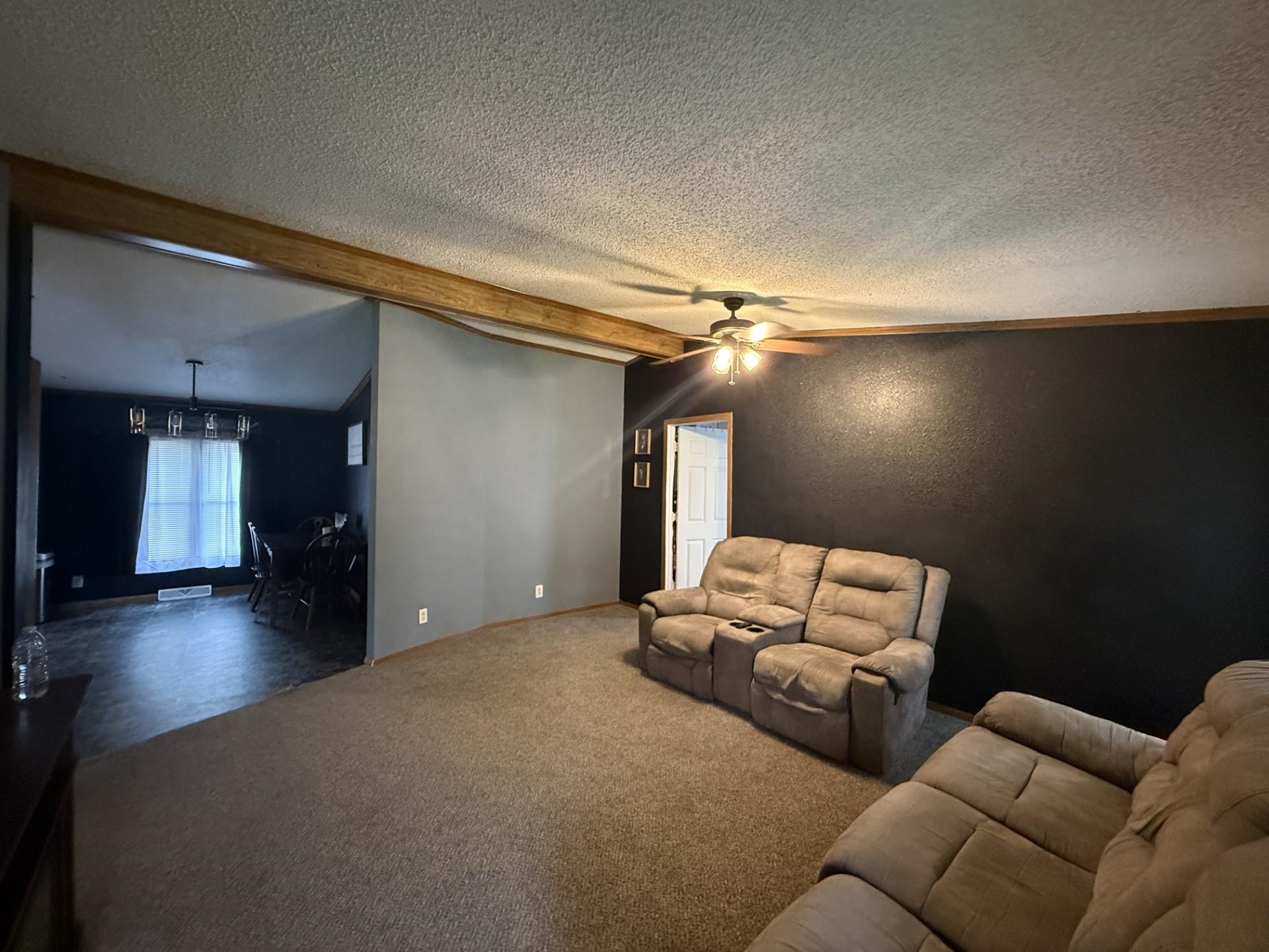 1509 W Ash Ave Property Photo 6