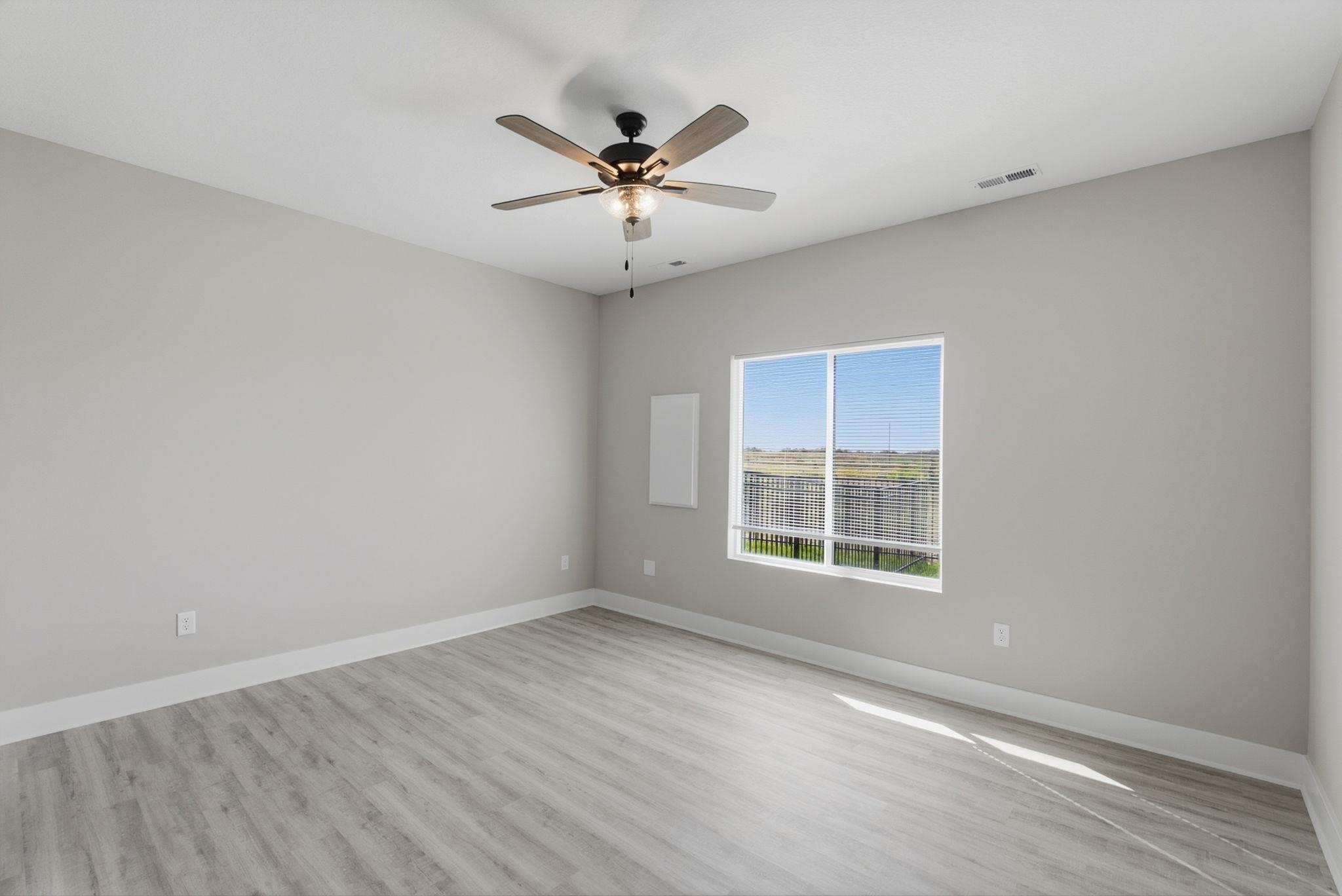 12827/12829 E Blake St. Property Photo 9