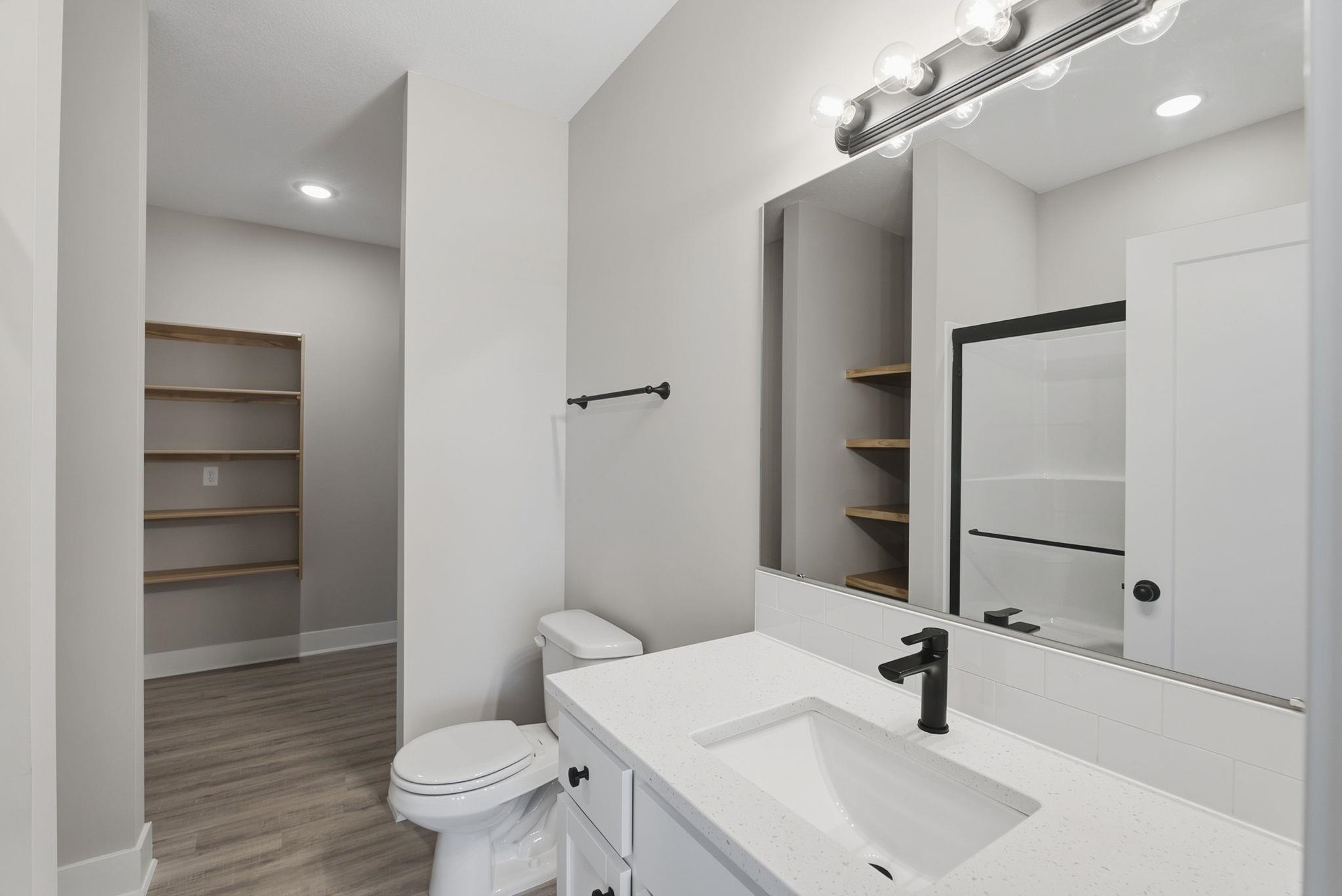 12827/12829 E Blake St. Property Photo 11
