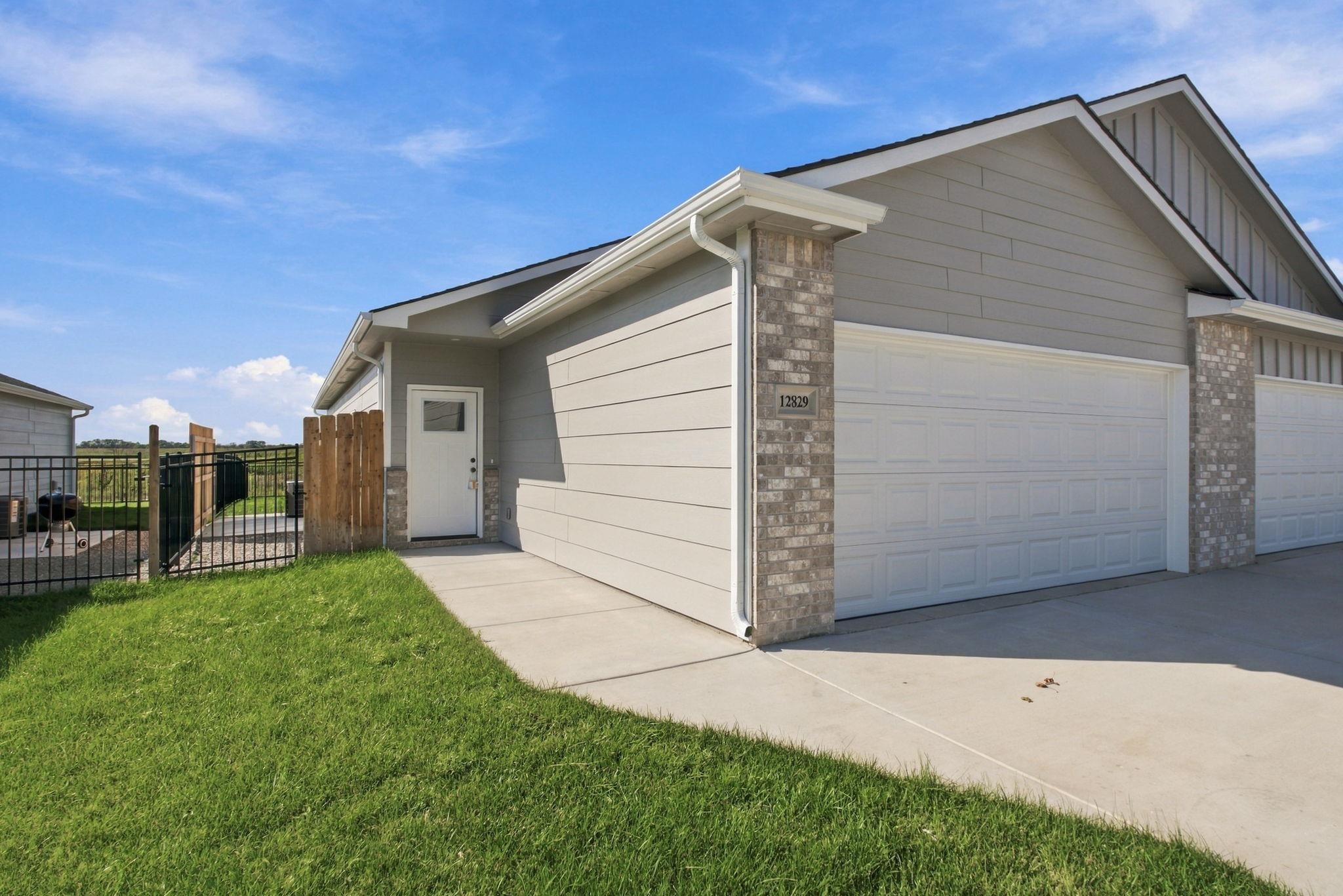 12827/12829 E Blake St. Property Photo 17
