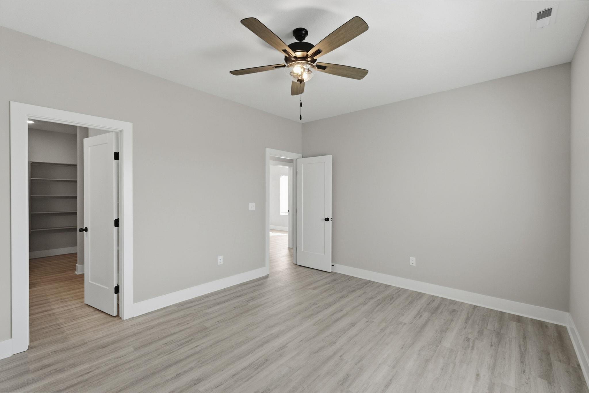 12827/12829 E Blake St. Property Photo 27