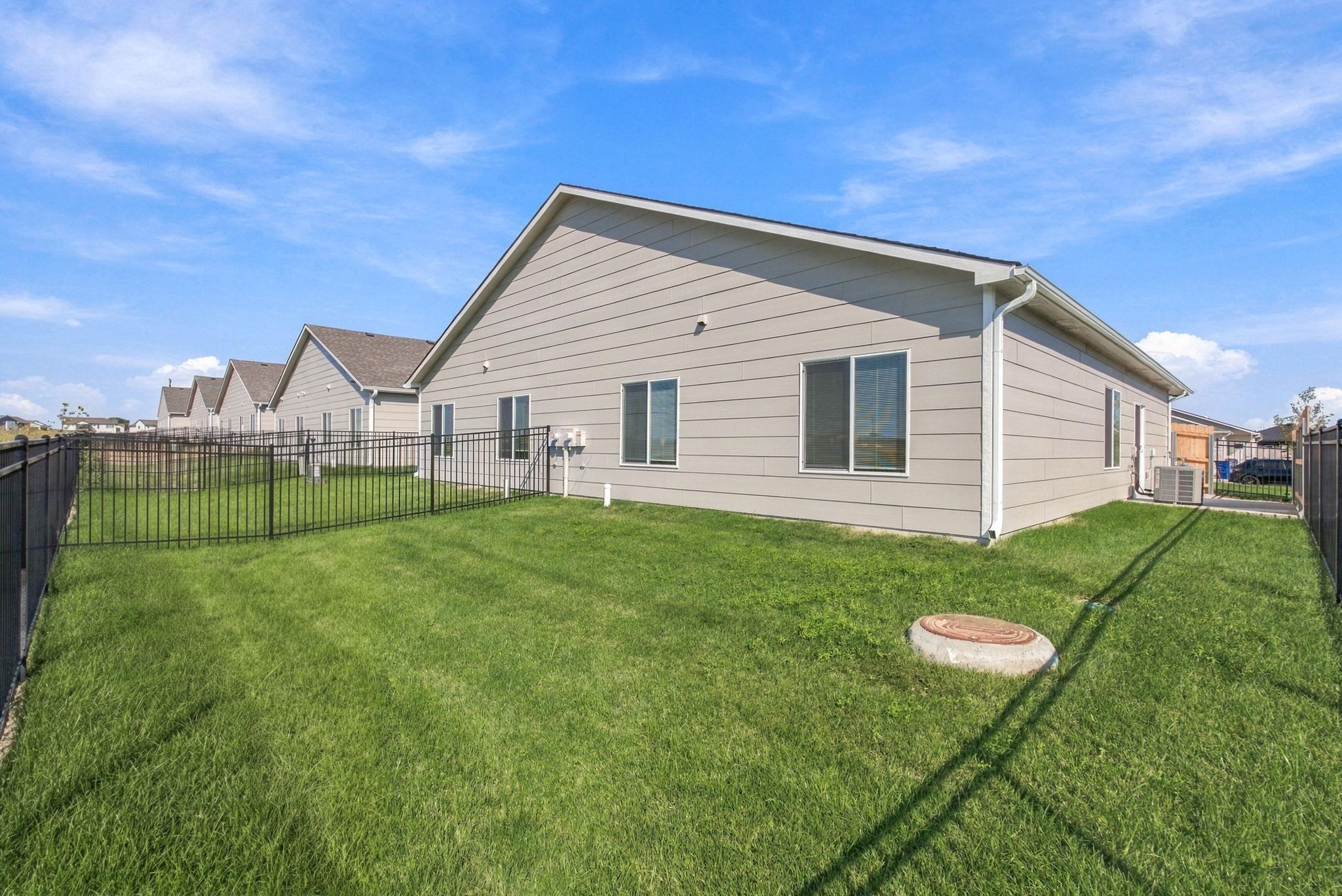 12827/12829 E Blake St. Property Photo 34