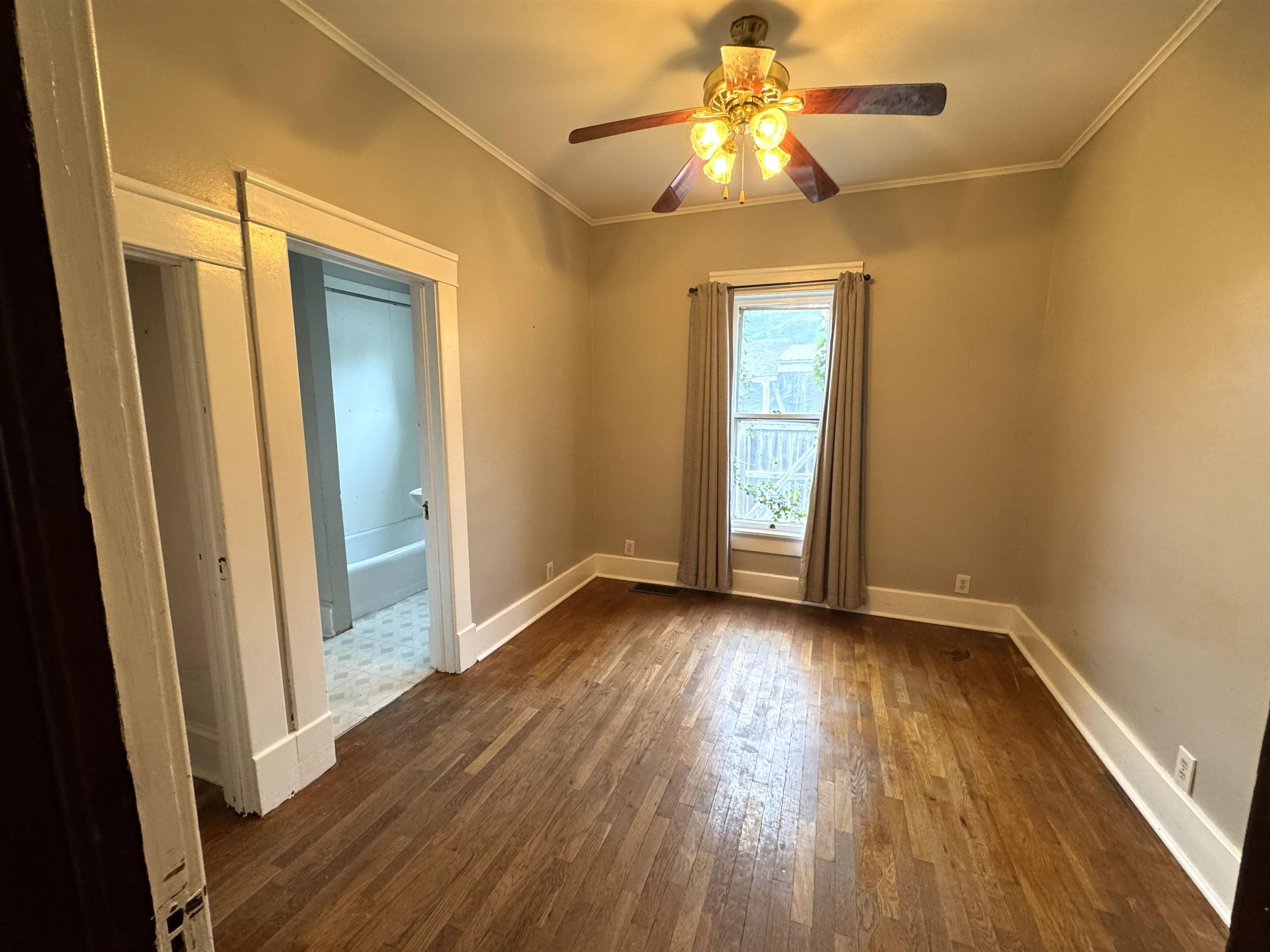 714 N Olive St Property Photo 5