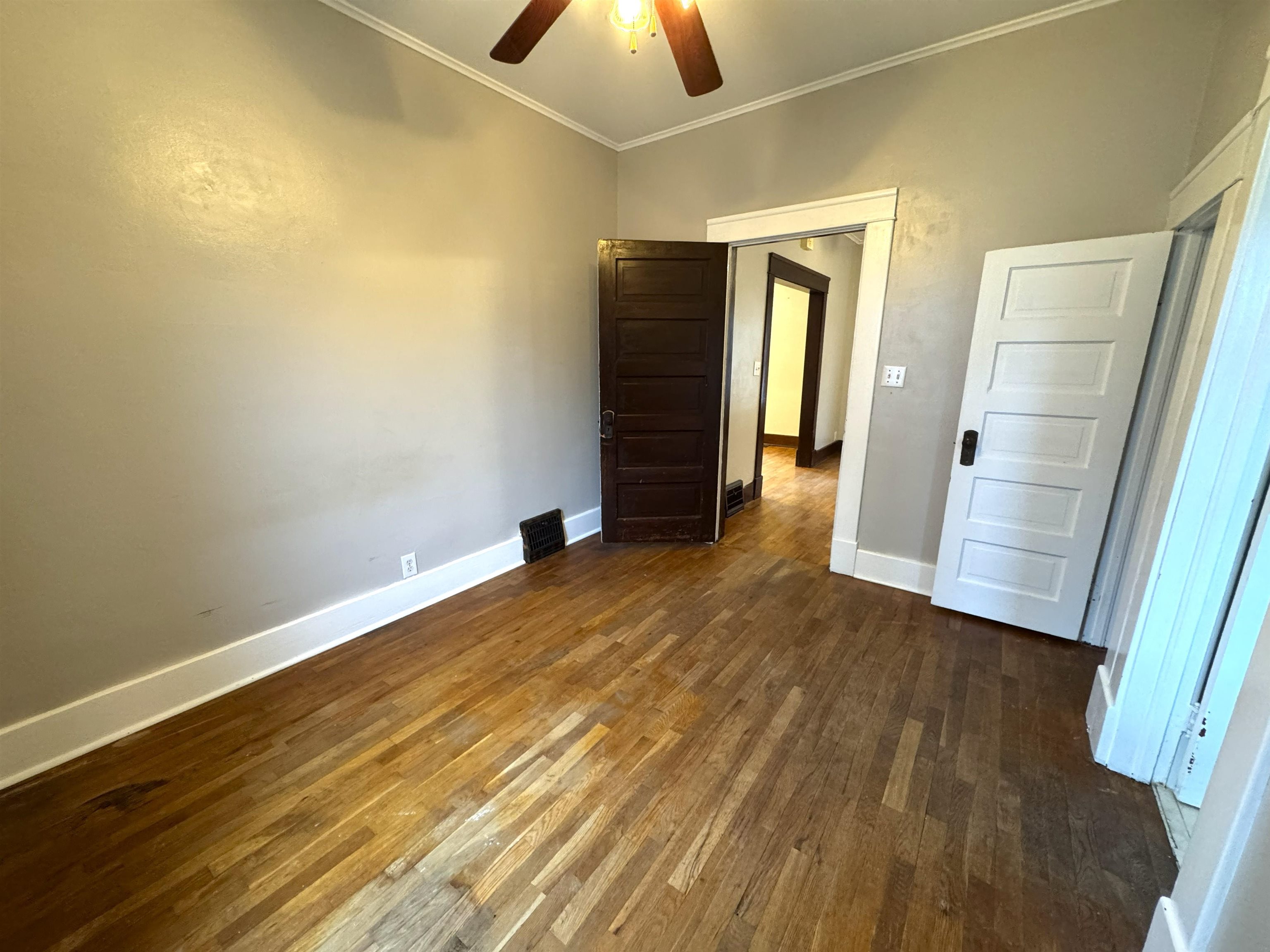 714 N Olive St Property Photo 6