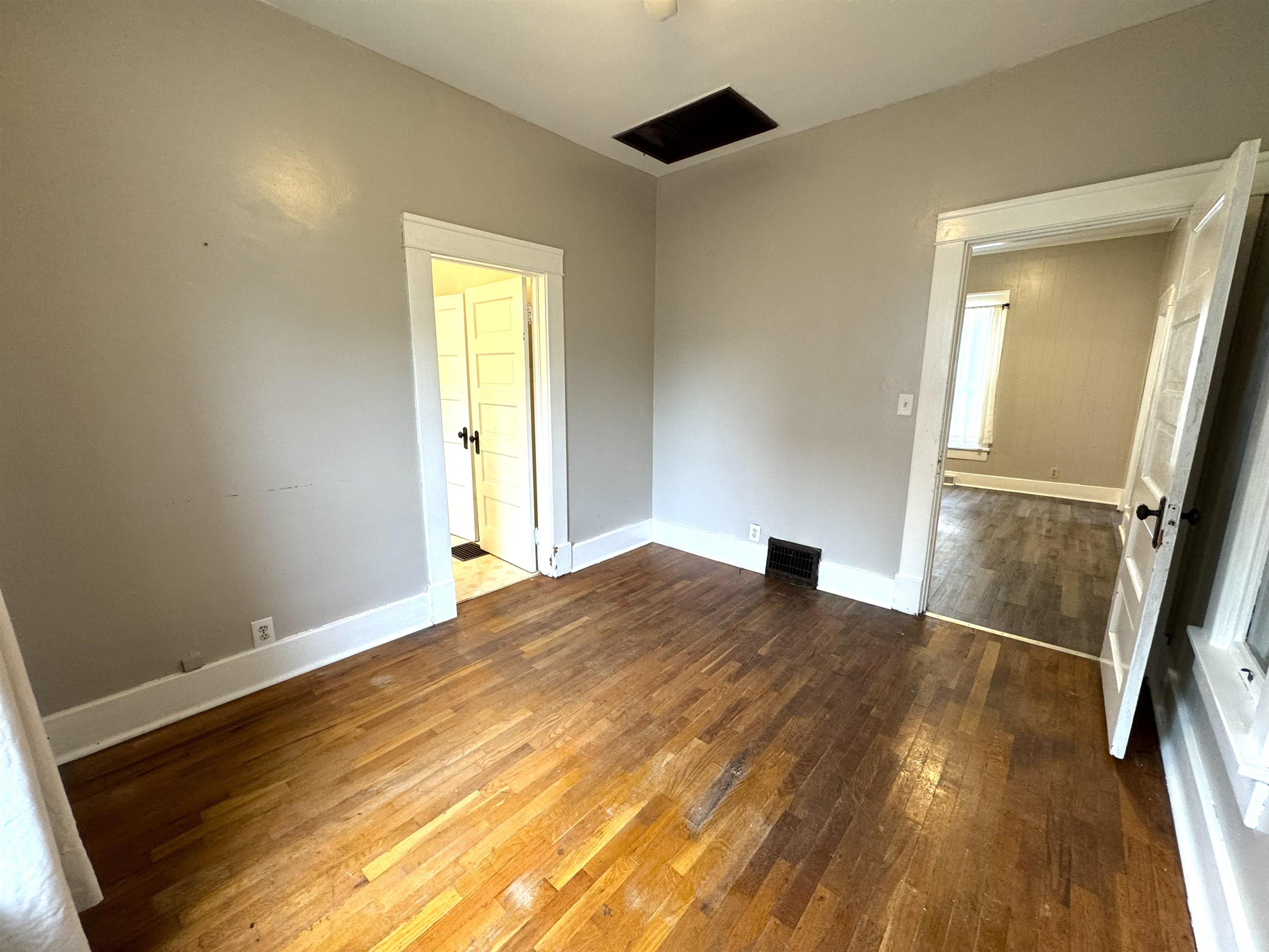 714 N Olive St Property Photo 11