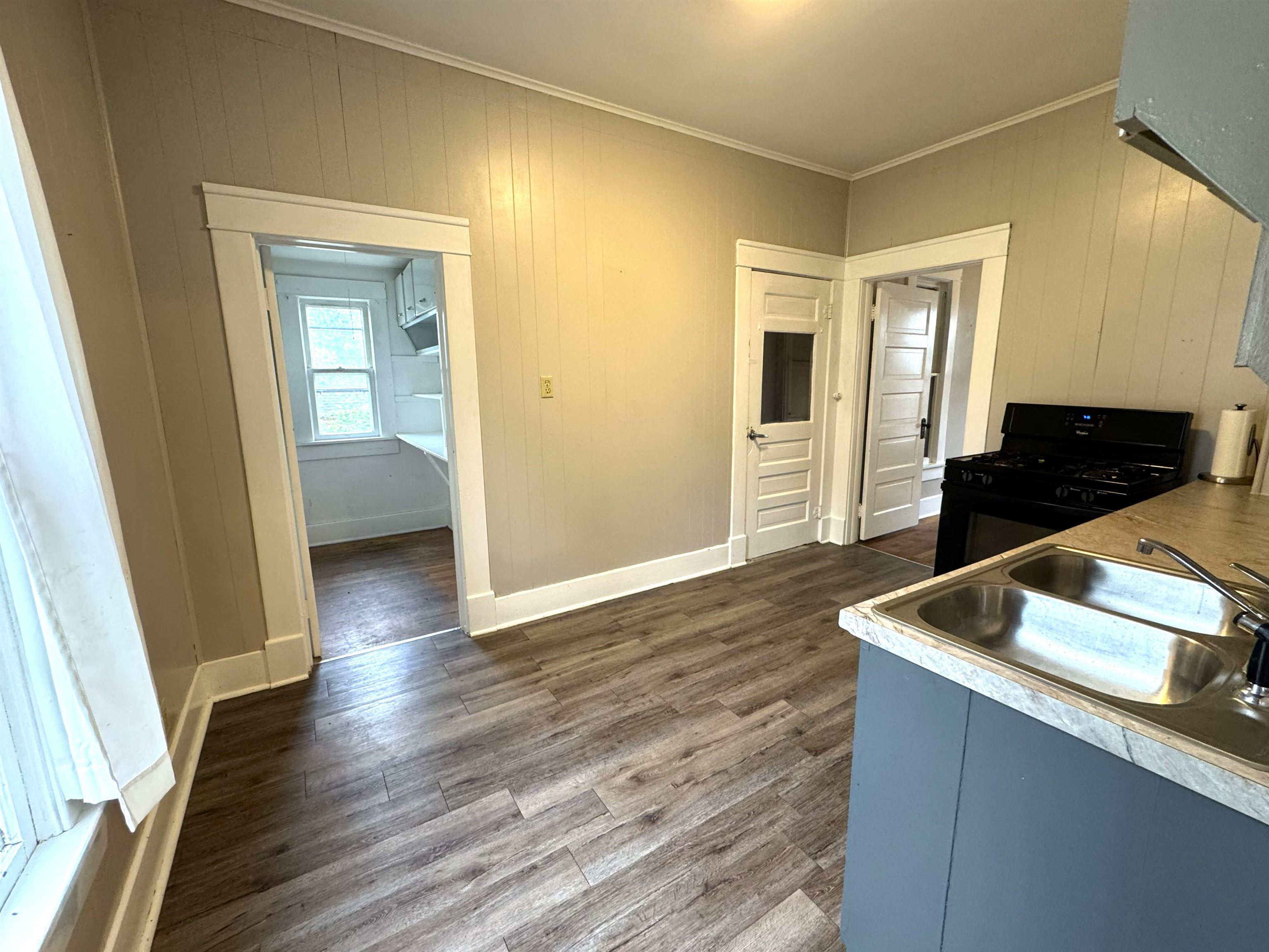 714 N Olive St Property Photo 14