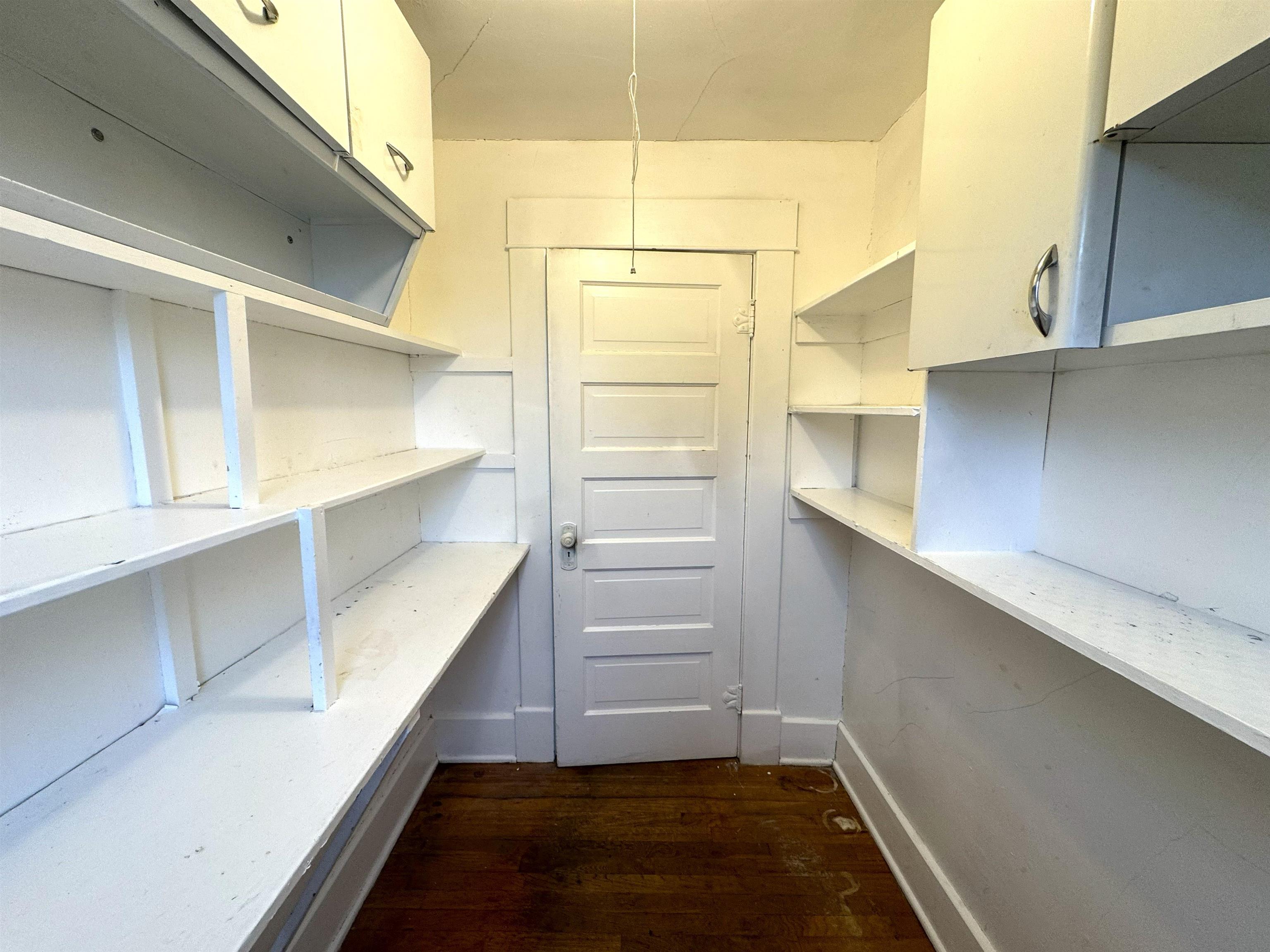 714 N Olive St Property Photo 16