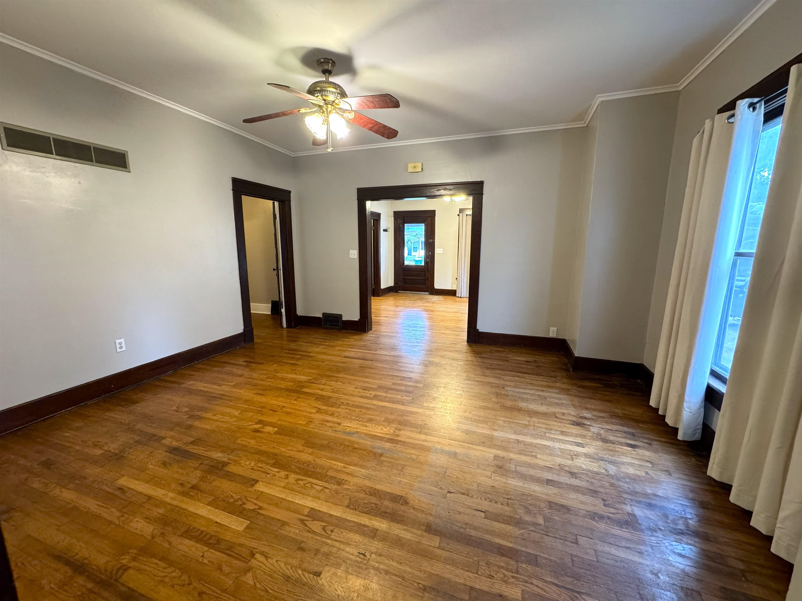 714 N Olive St Property Photo 18