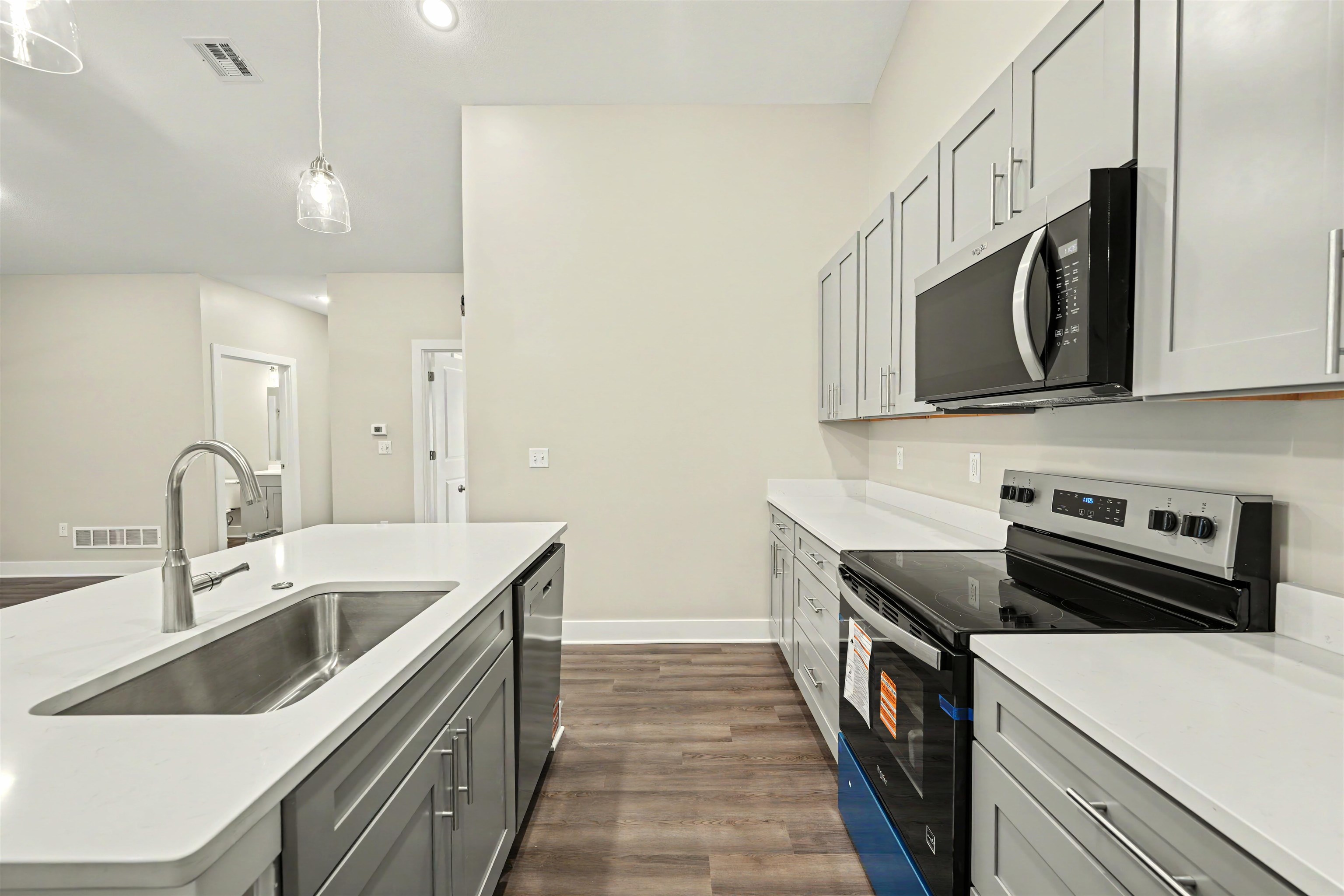 2723 Amelia Ln. Property Photo 8